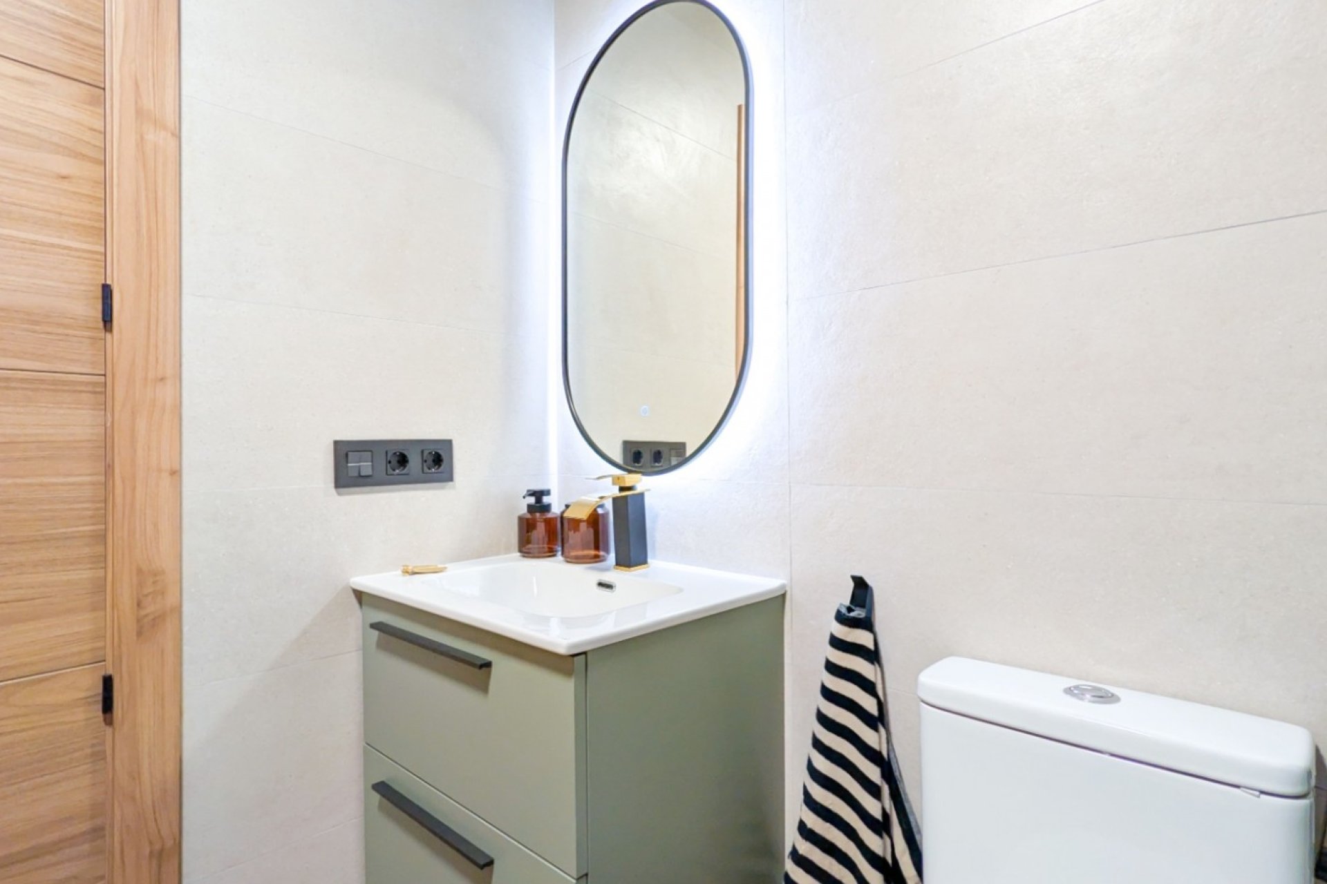 Reventa - Apartamento / piso - Torrevieja