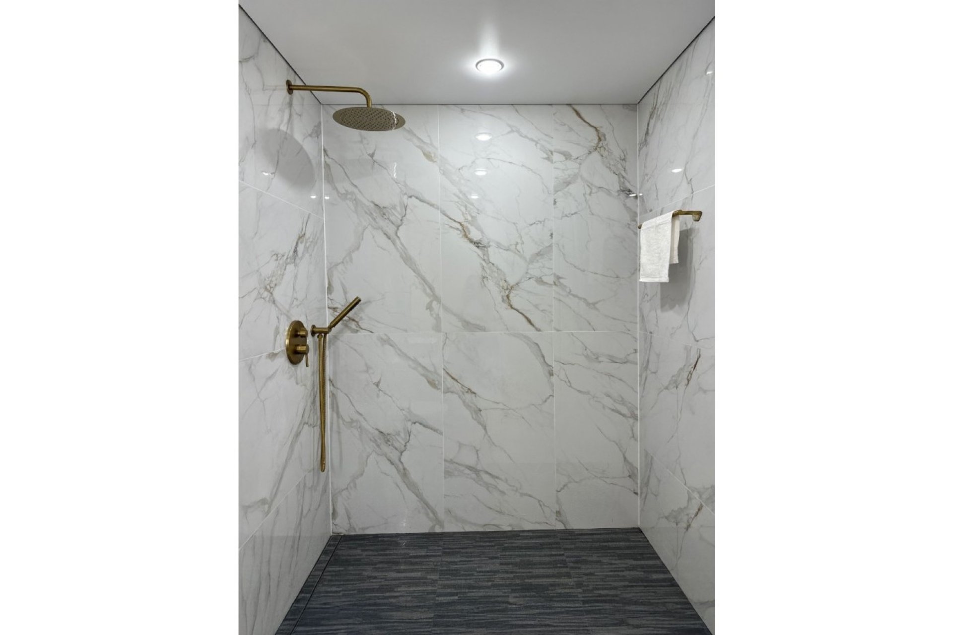 Reventa - Apartamento / piso - Torrevieja