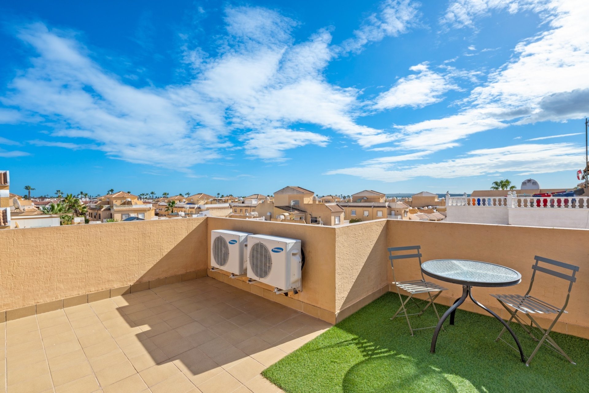 Reventa - Duplex - Ciudad Quesada - Lo Marabú