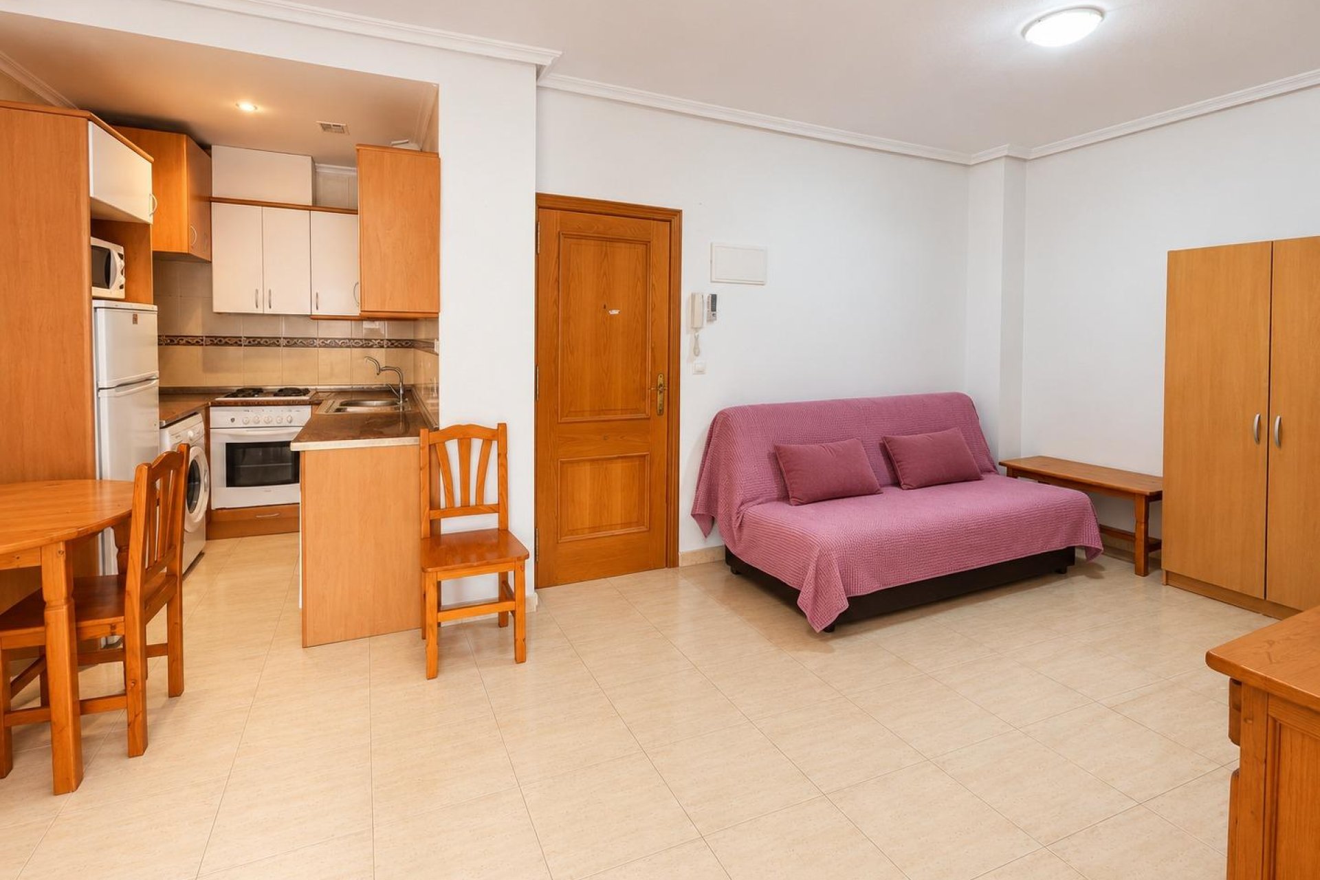 Reventa - Estudio - Torrevieja - Estacion de autobuses