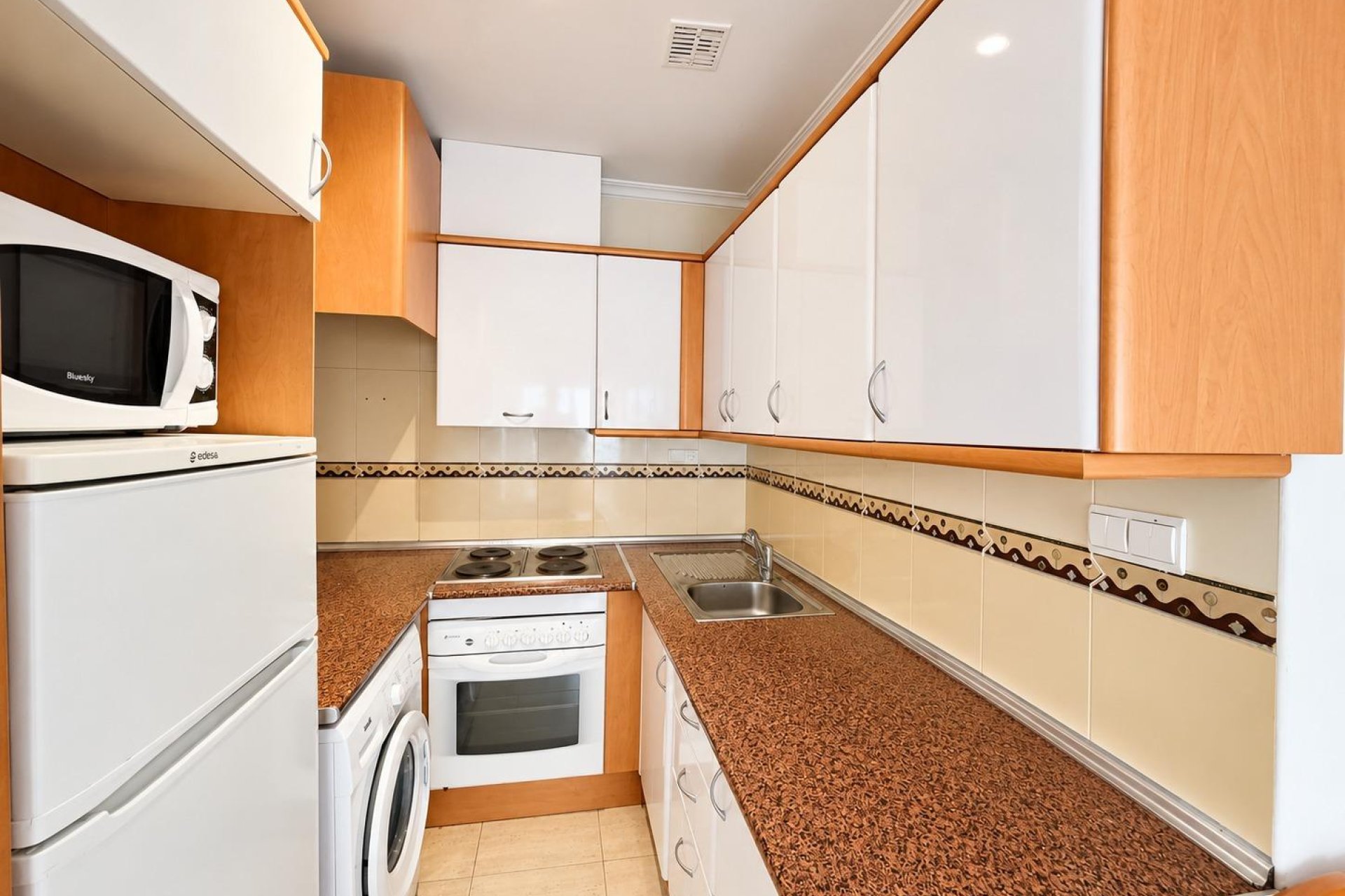 Reventa - Estudio - Torrevieja - Estacion de autobuses
