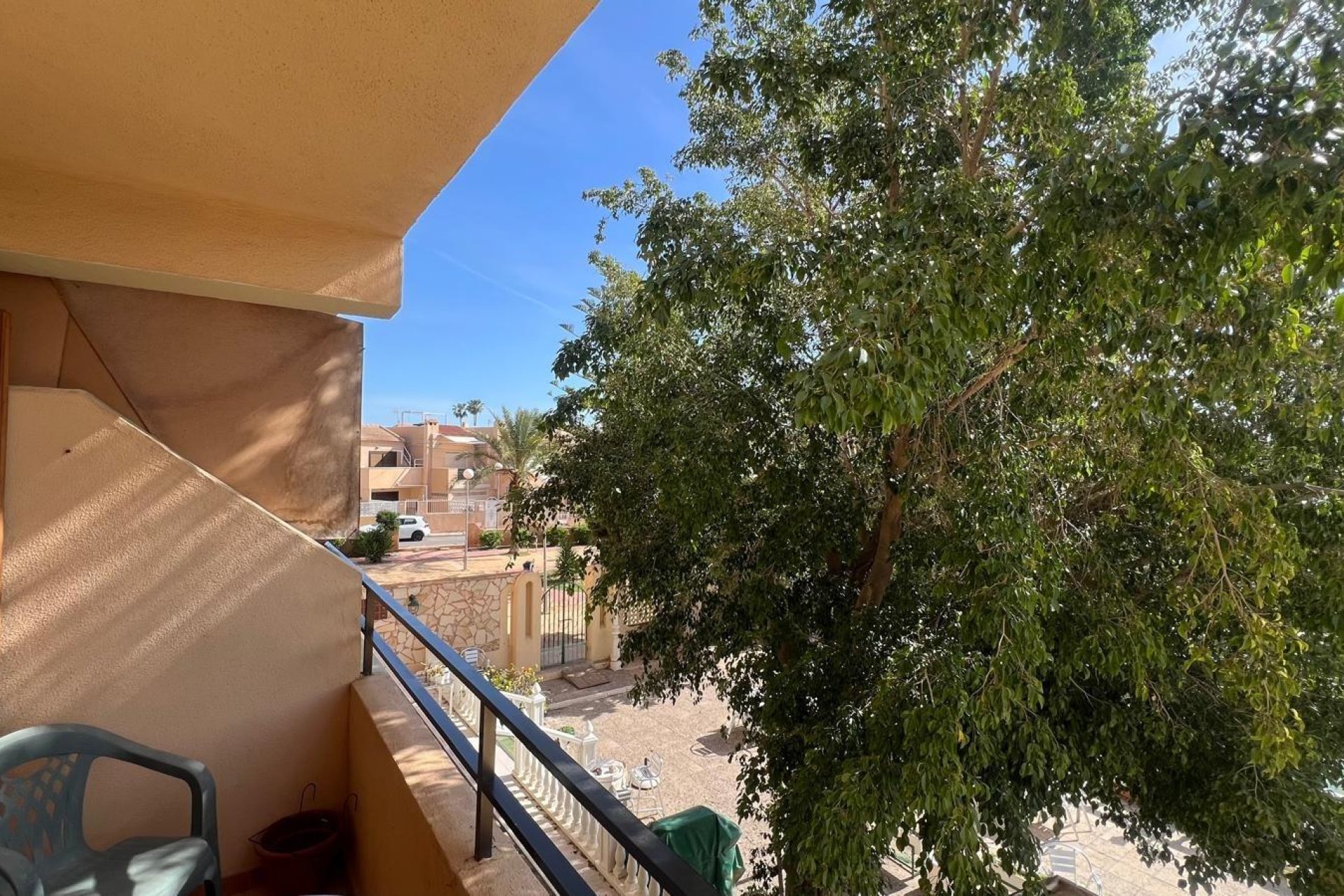 Reventa - Estudio - Torrevieja - Urb. Rosaleda