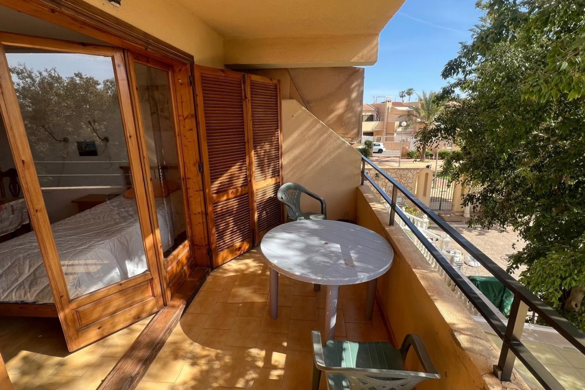 Reventa - Estudio - Torrevieja - Urb. Rosaleda