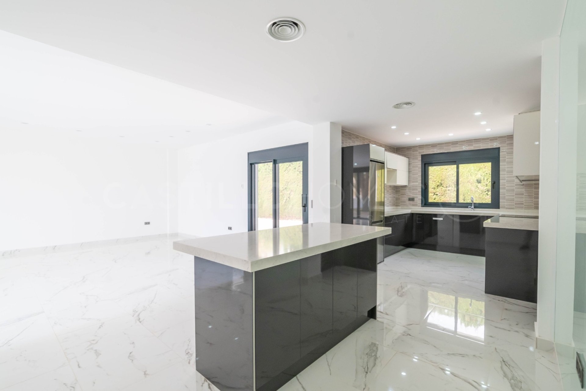 Reventa - Villa - Alicante - Campoamor