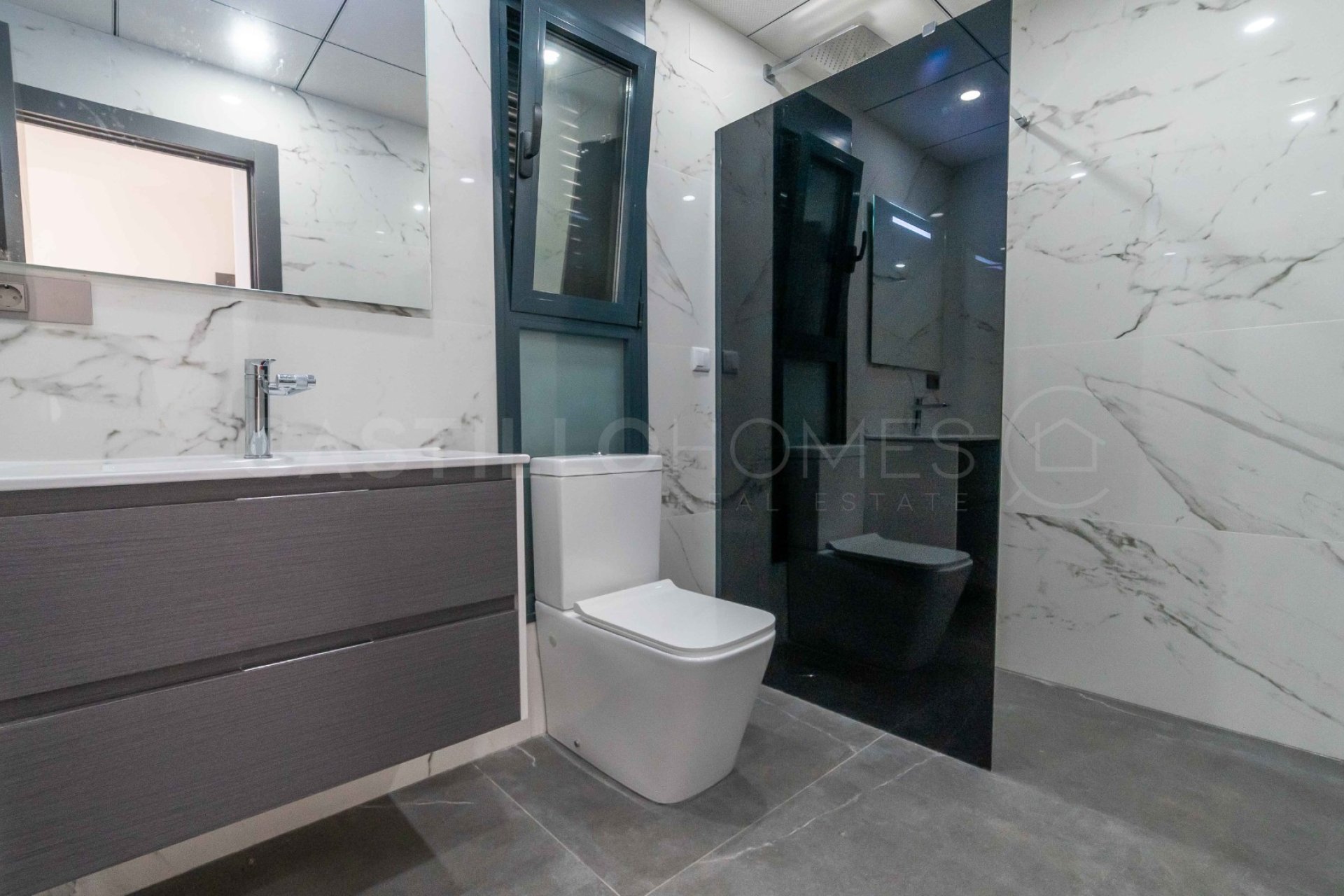 Reventa - Villa - Alicante - Campoamor