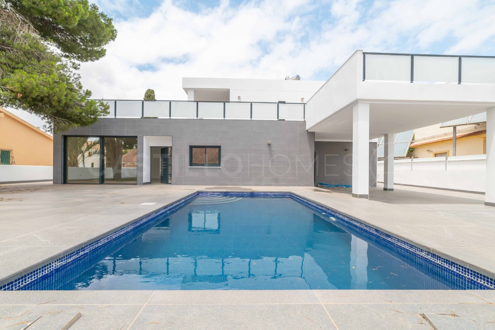 Reventa - Villa - Alicante - Campoamor
