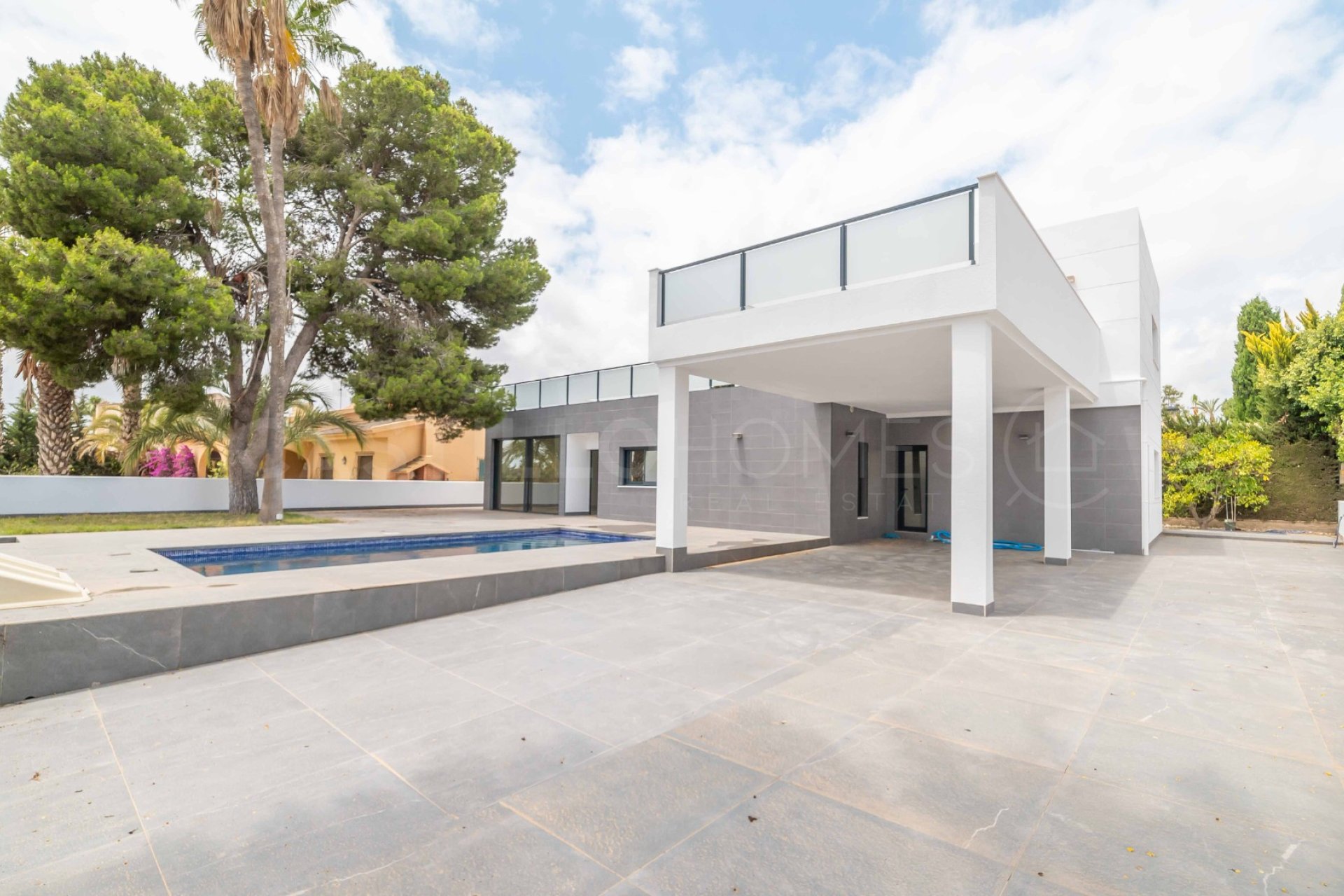Reventa - Villa - Alicante - Campoamor