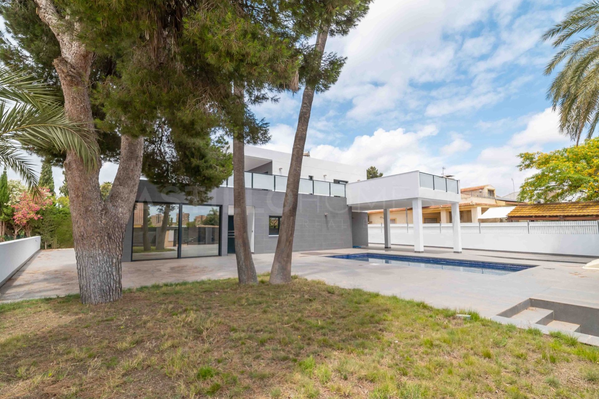 Reventa - Villa - Alicante - Campoamor
