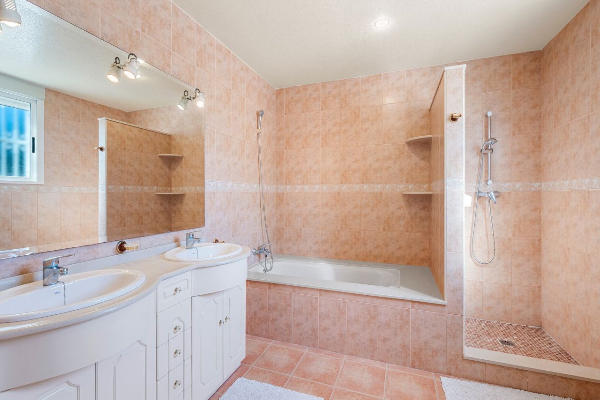 Reventa - Villa - Ciudad Quesada - Pueblo Lucero