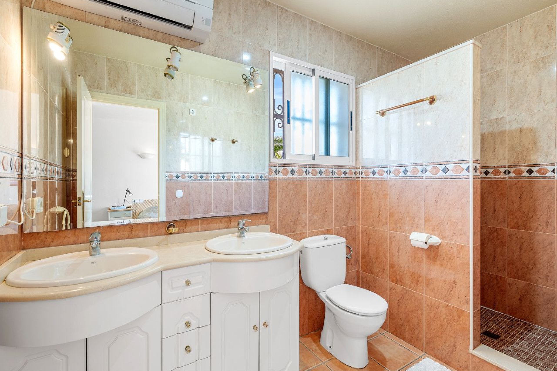 Reventa - Villa - Ciudad Quesada - Pueblo Lucero