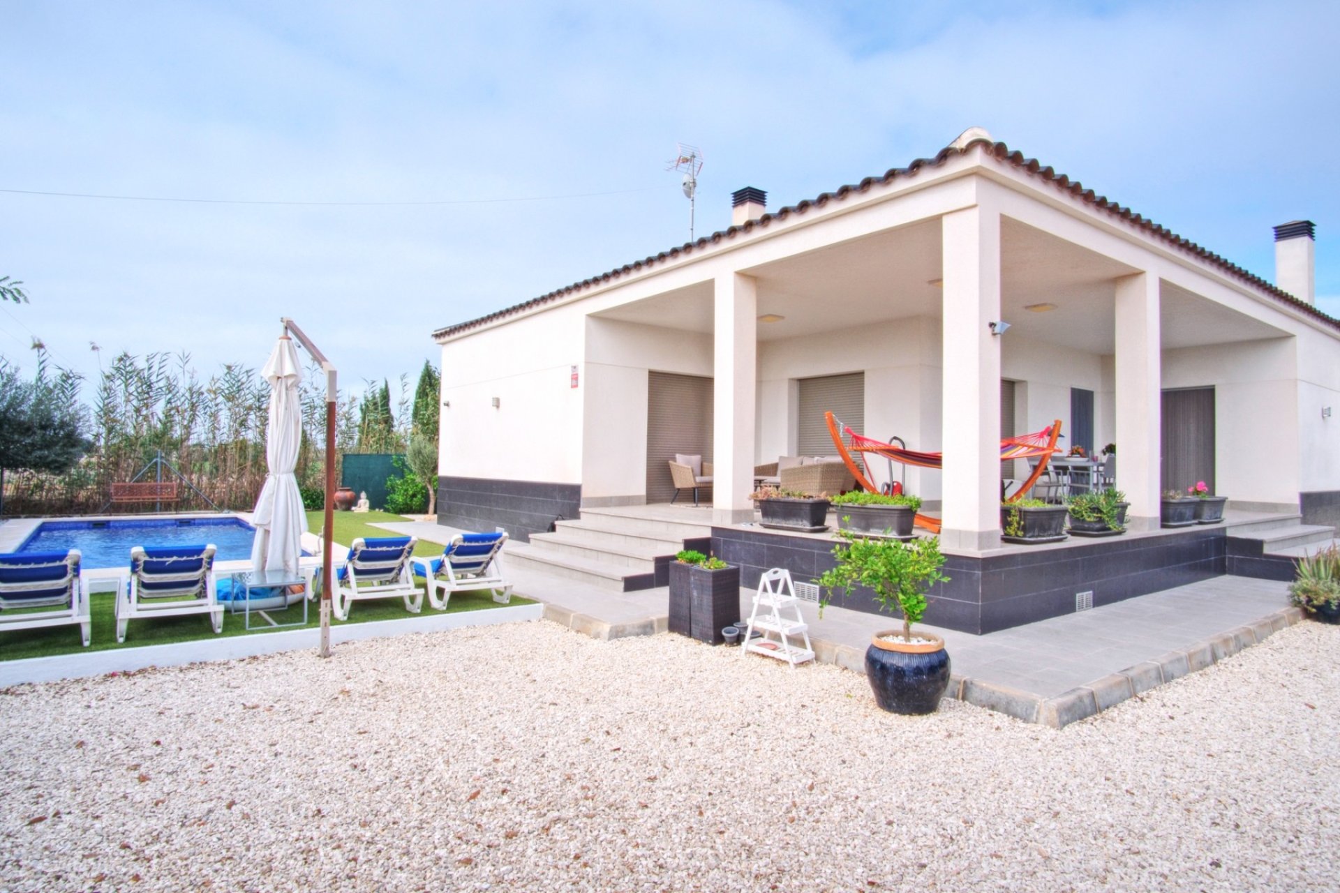 Reventa - Villa - Dolores - Dolores - Country