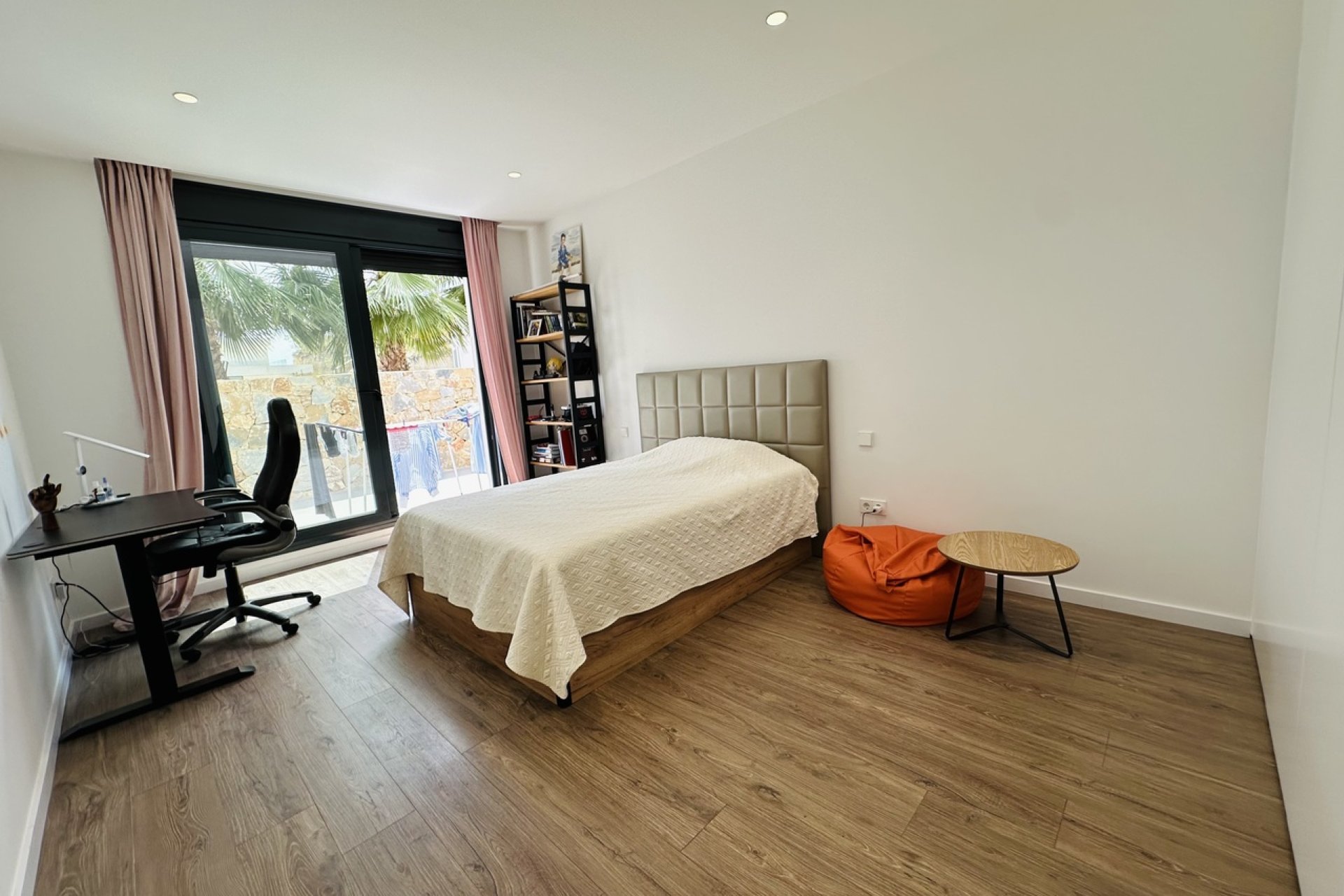 Reventa - Villa - Las Colinas Golf Resort