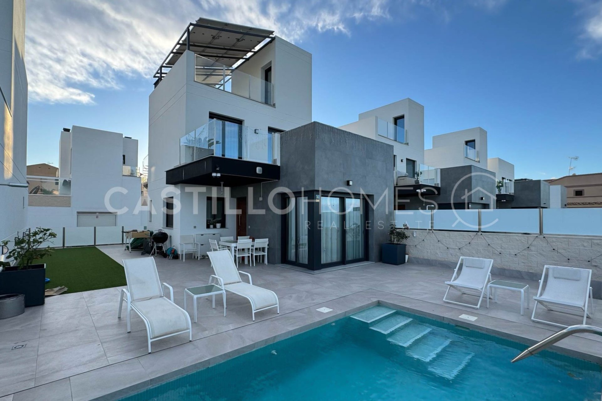 Reventa - Villa - Orihuela Costa - Los Altos