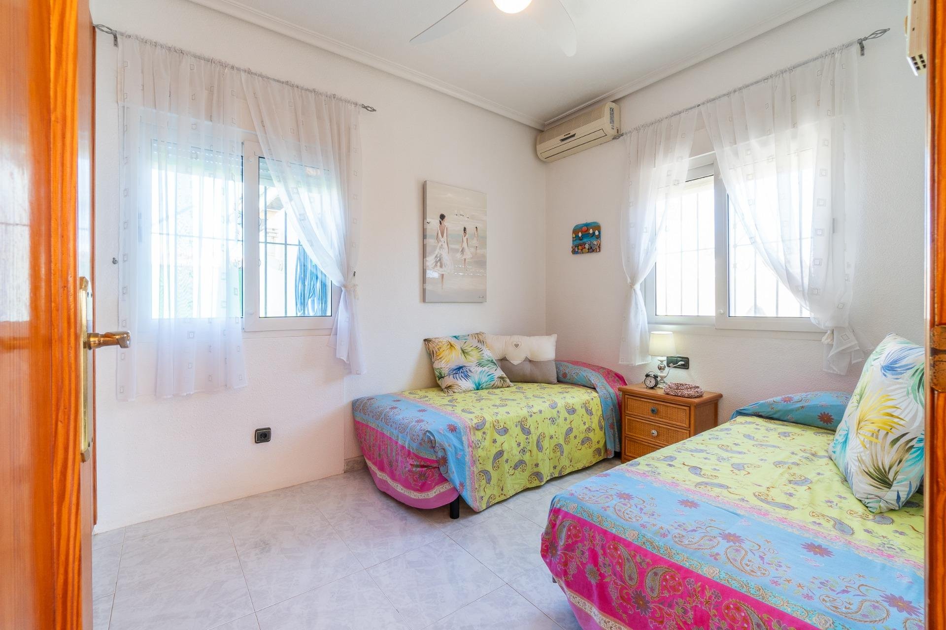 Reventa - Villa - Orihuela Costa - Playa Flamenca
