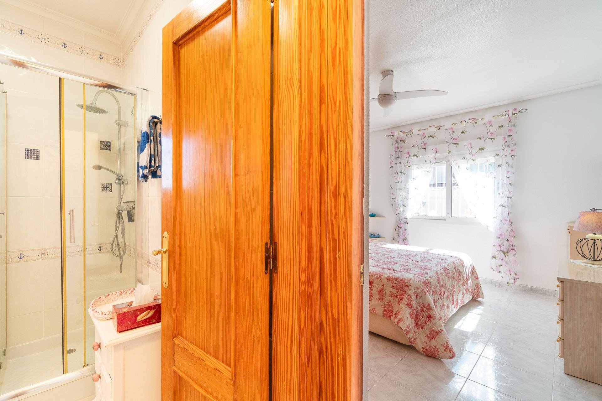 Reventa - Villa - Orihuela Costa - Playa Flamenca