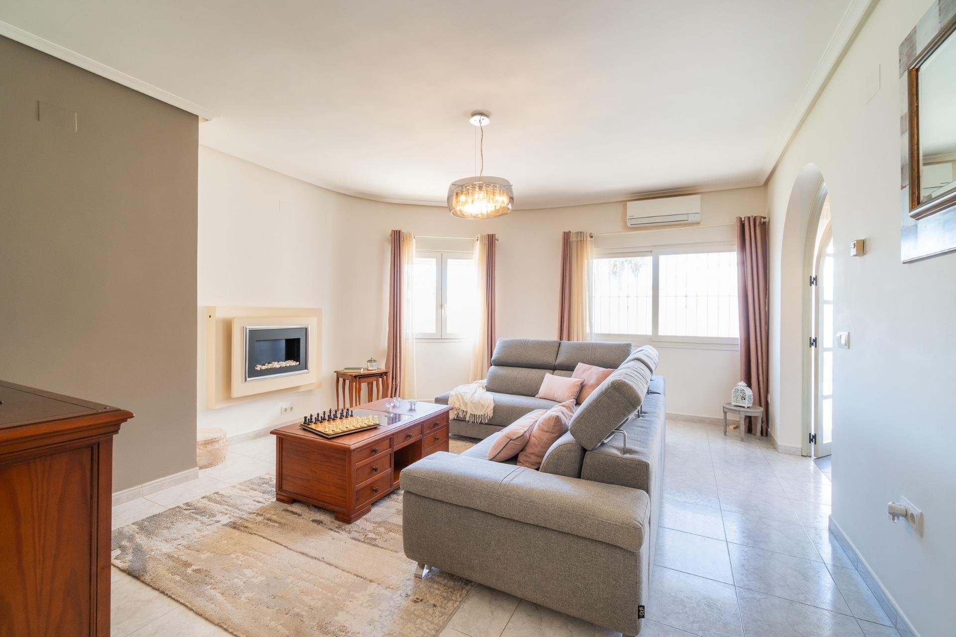Reventa - Villa - Orihuela Costa - Playa Flamenca