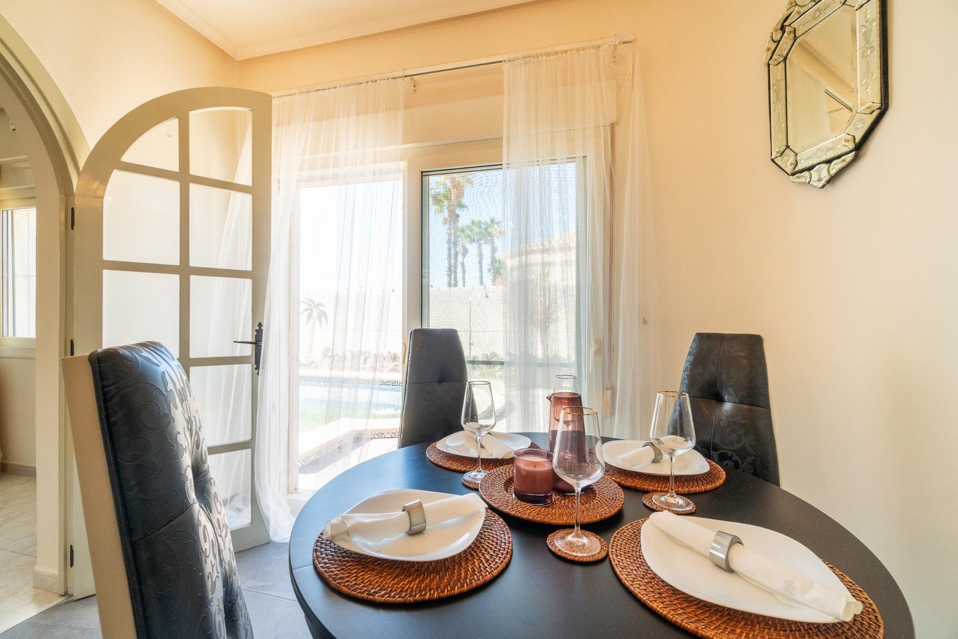 Reventa - Villa - Orihuela Costa - Playa Flamenca