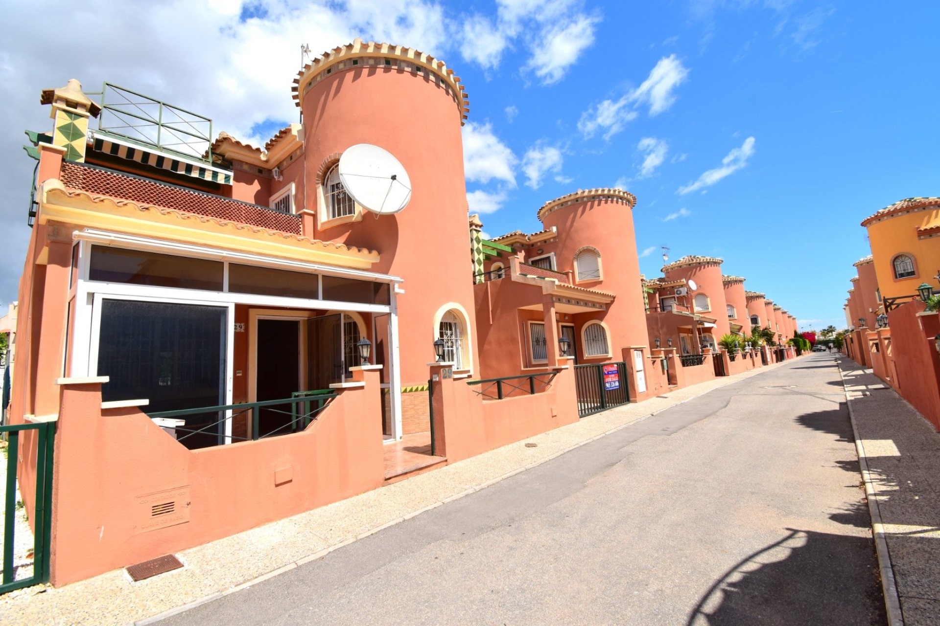 Reventa - Villa - Orihuela Costa - Playa Flamenca