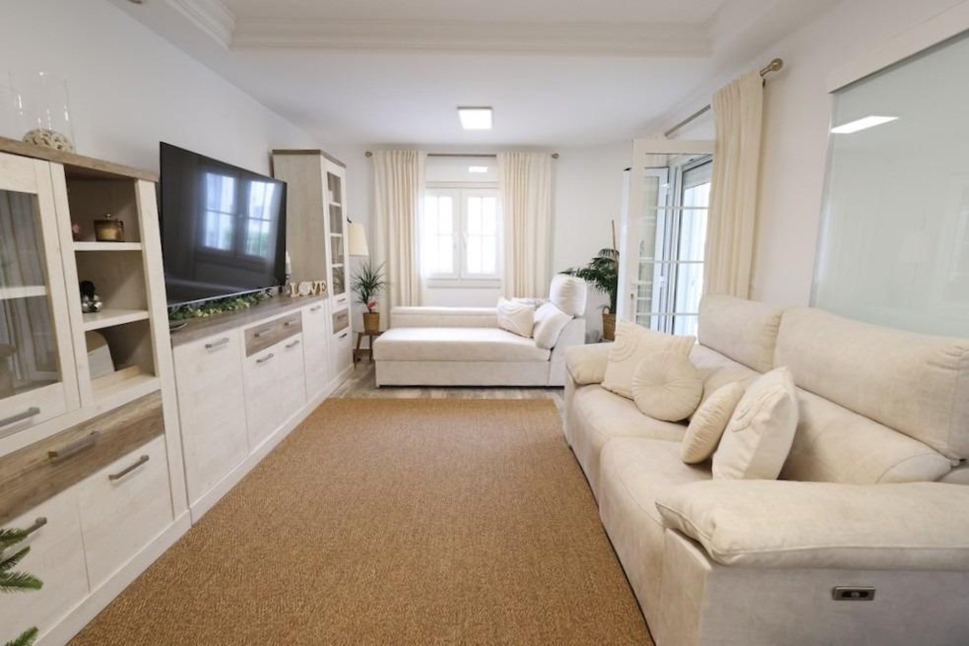 Reventa - Villa - San Miguel de Salinas - Las filipinas