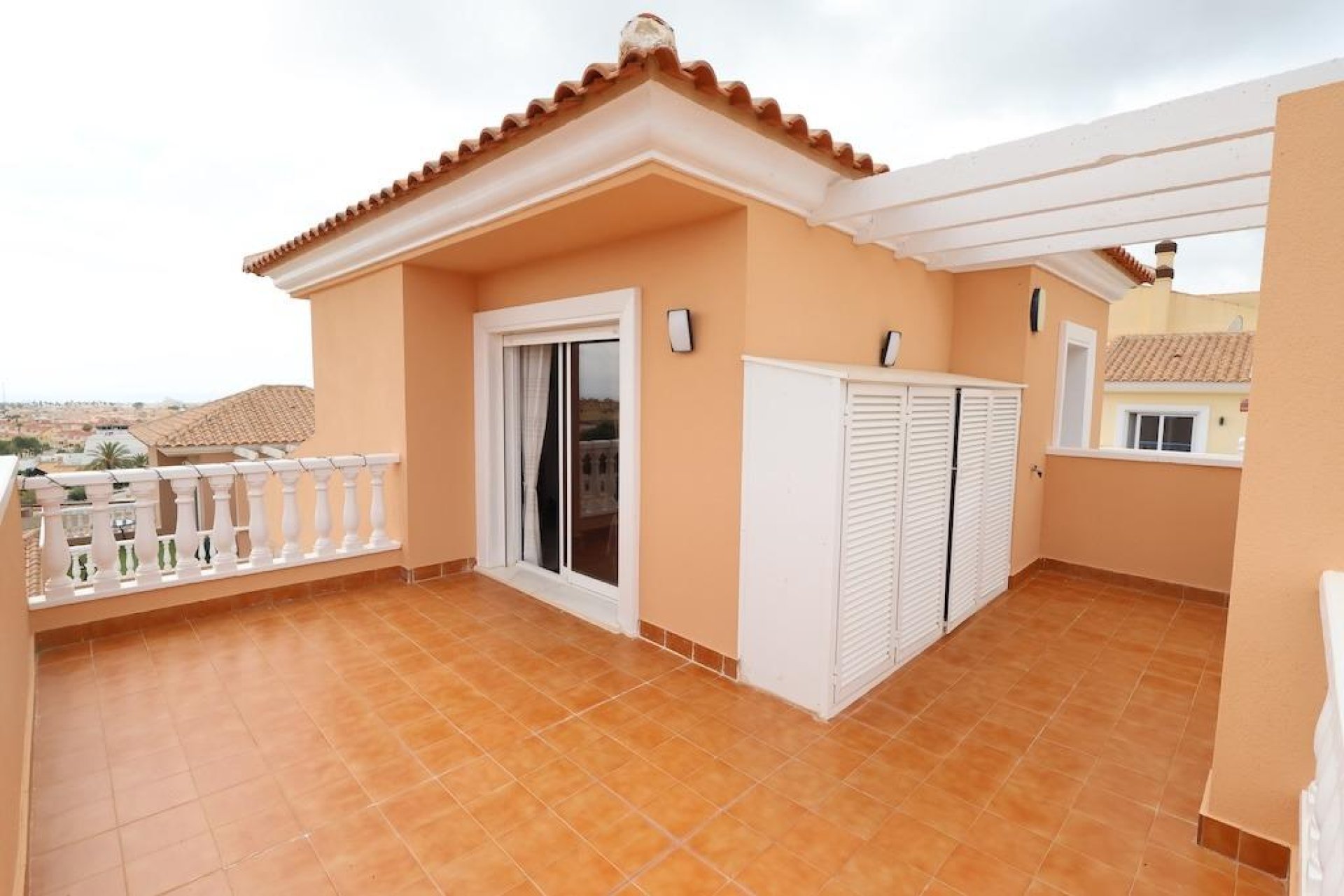 Reventa - Villa - San Miguel de Salinas - Las filipinas