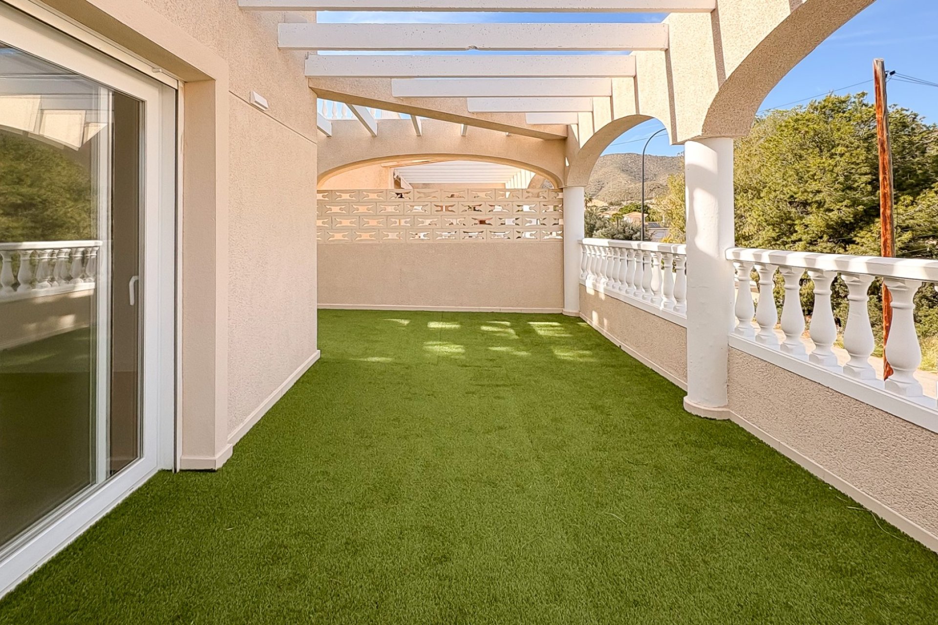 Reventa - Villa / Semi detached - El Campello - Pueblo Acantilado - Venta Lanuza