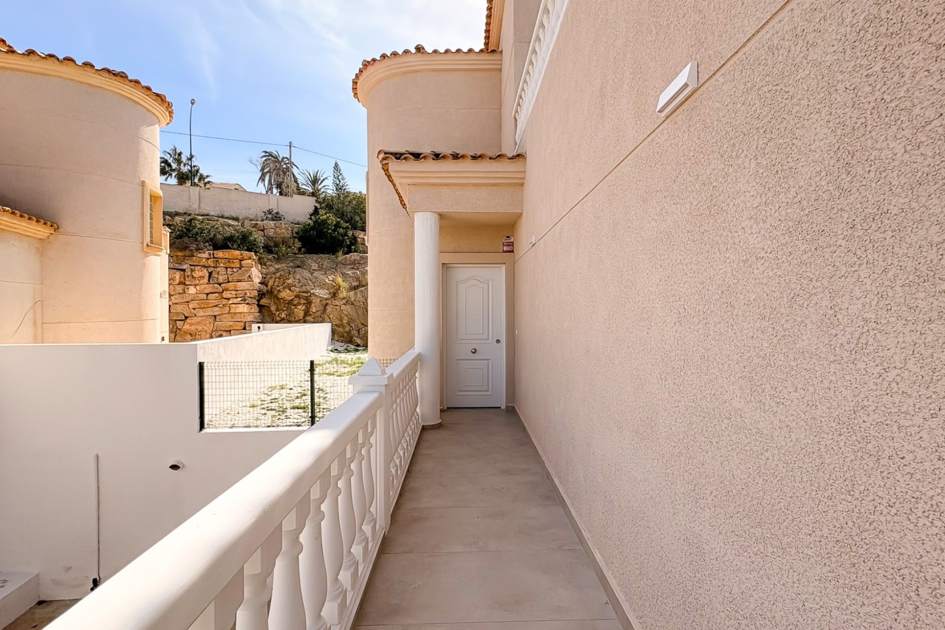 Reventa - Villa / Semi detached - El Campello - Pueblo Acantilado - Venta Lanuza