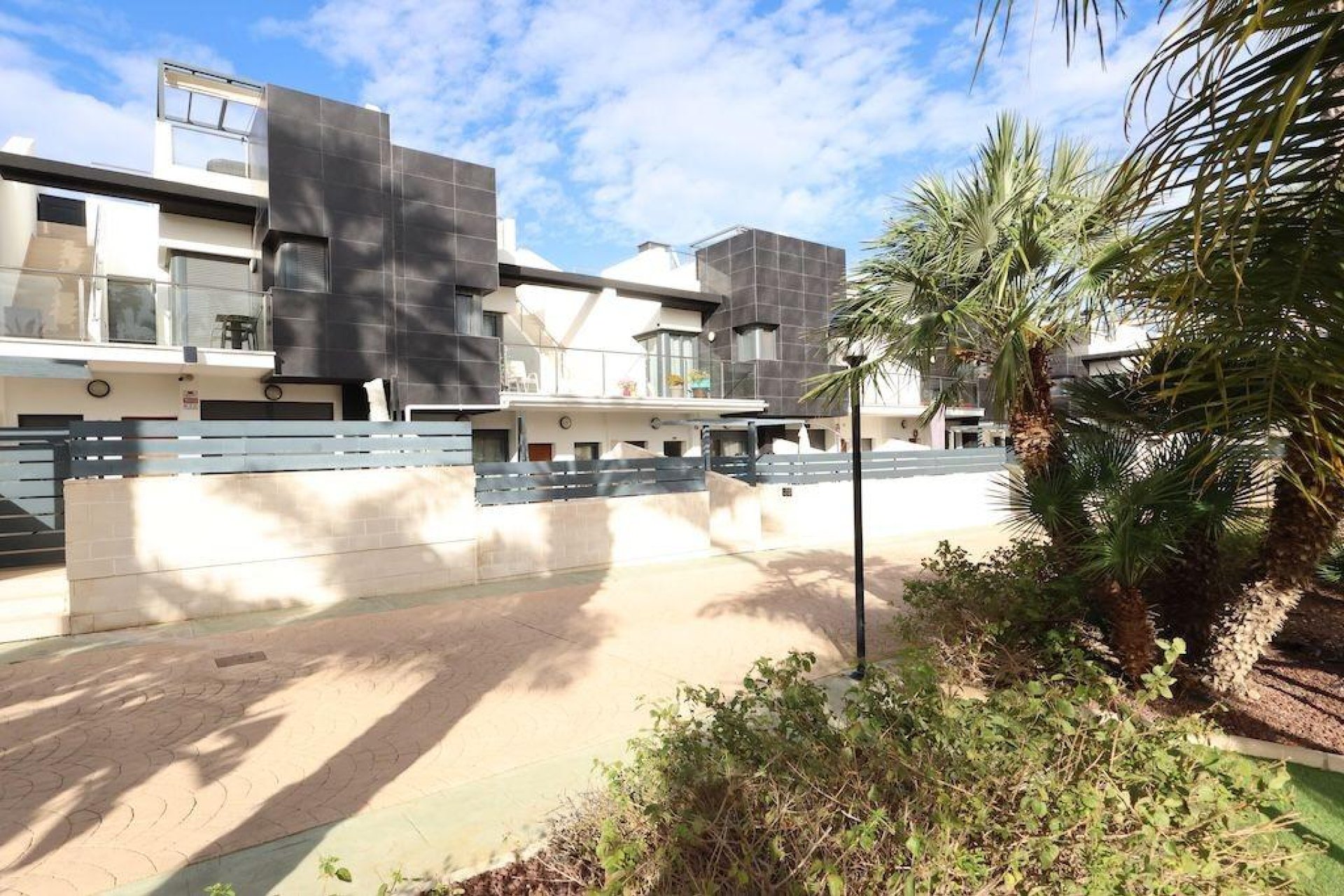 Reventa - Villa / Semi detached - Orihuela Costa - Los Dolses