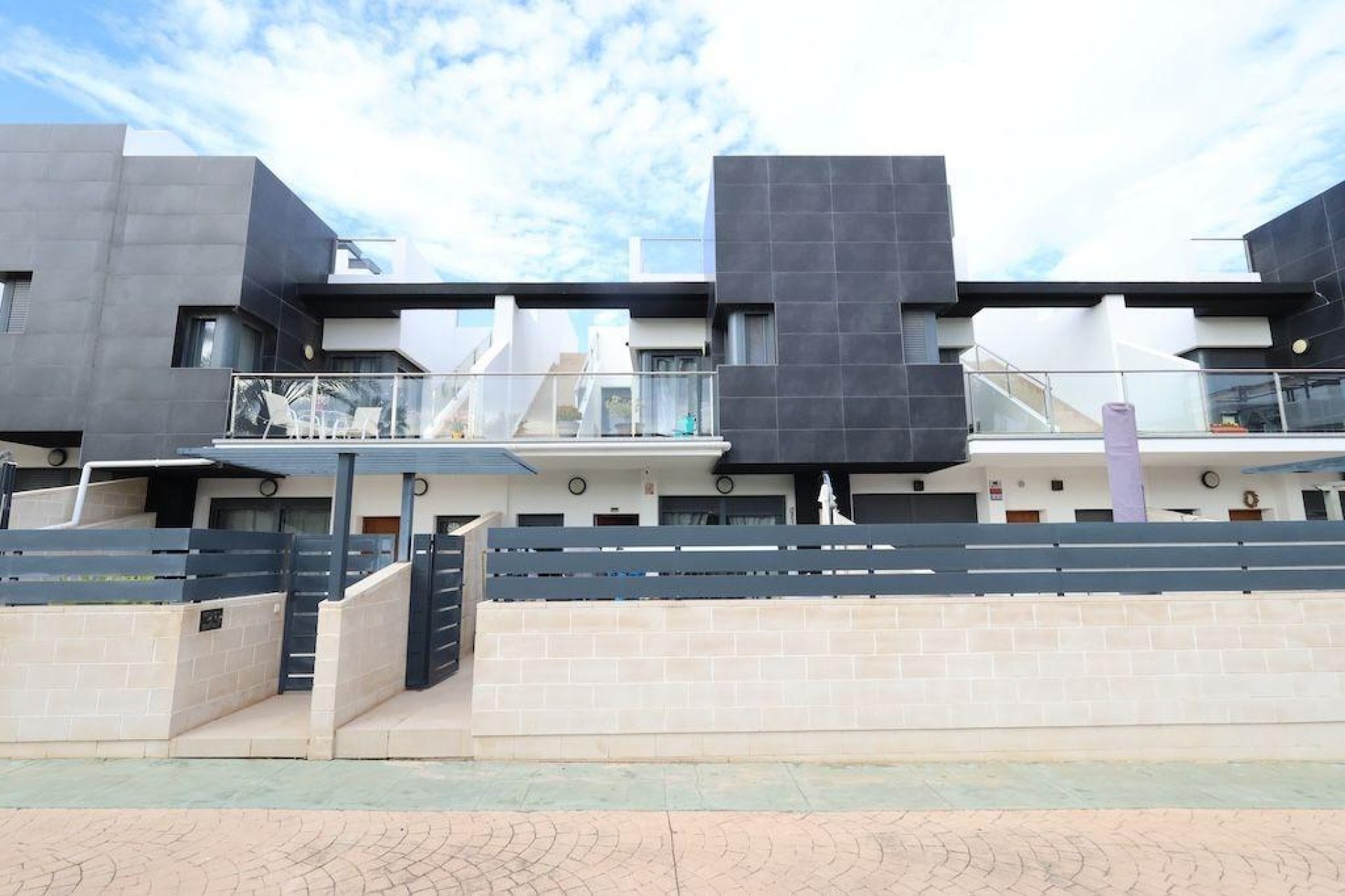 Reventa - Villa / Semi detached - Orihuela Costa - Los Dolses