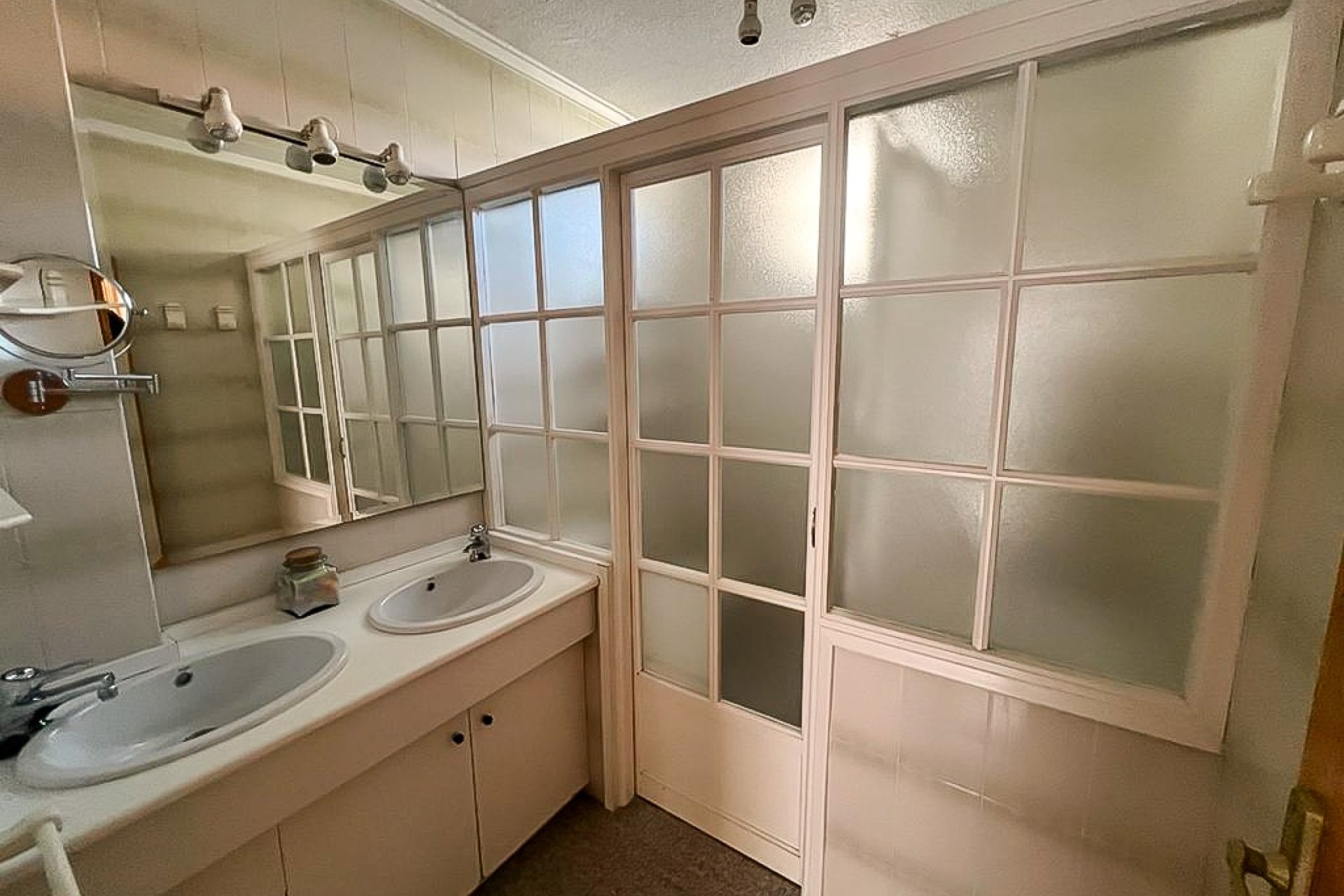 Reventa - Villa / Semi detached - Santa Pola