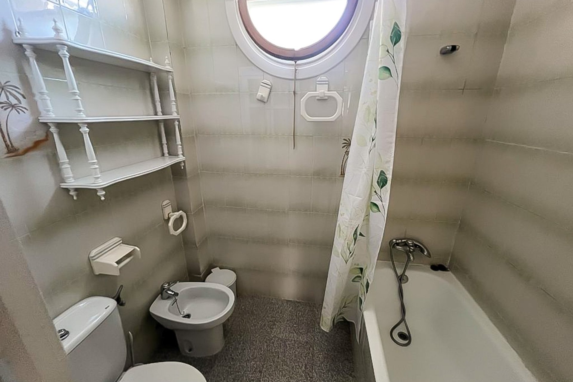 Reventa - Villa / Semi detached - Santa Pola