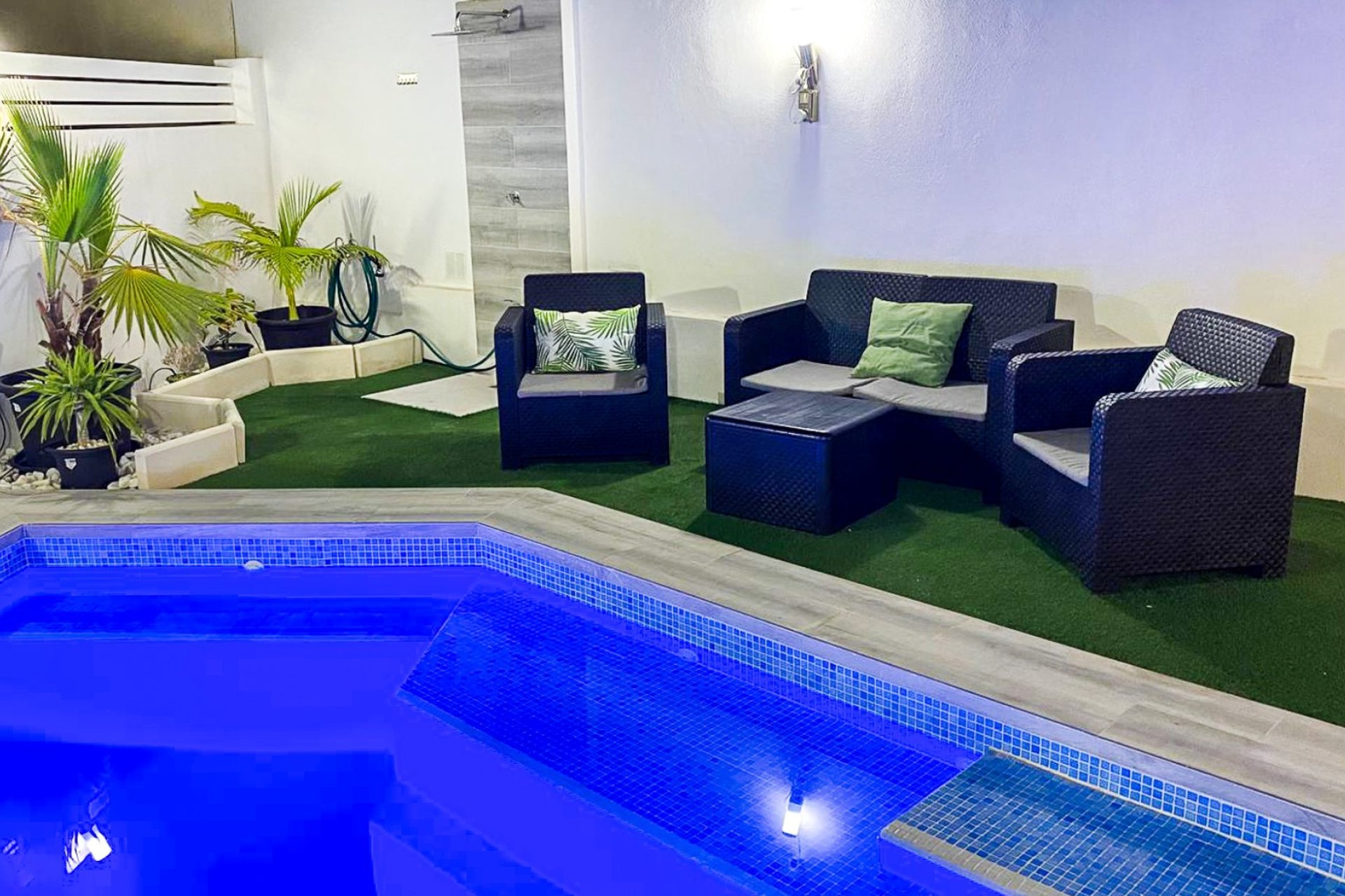 Reventa - Villa / Semi detached - Torrevieja - Playa de los Locos