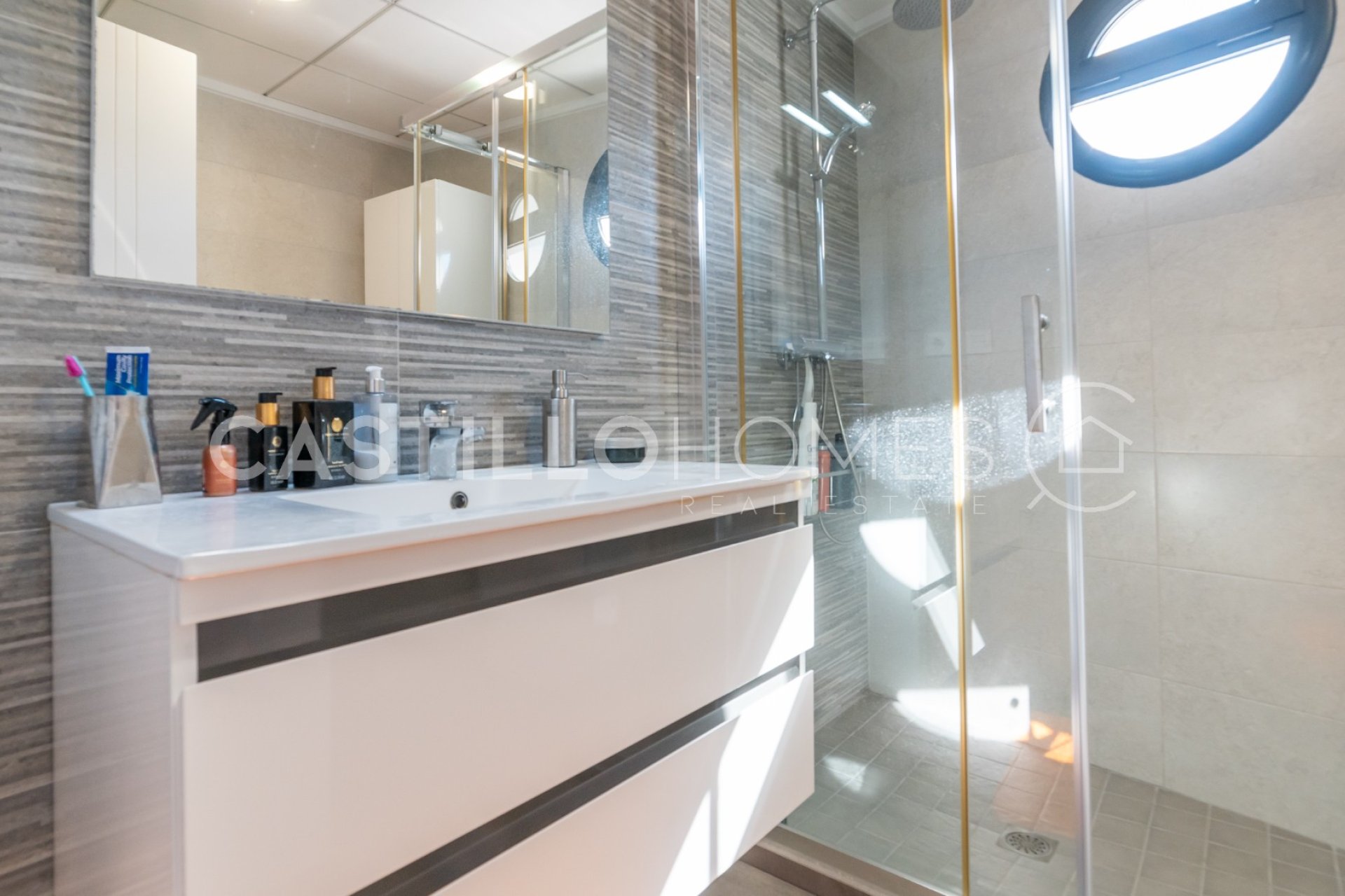 Reventa - Villa - Torrevieja - Urb. Rosaleda