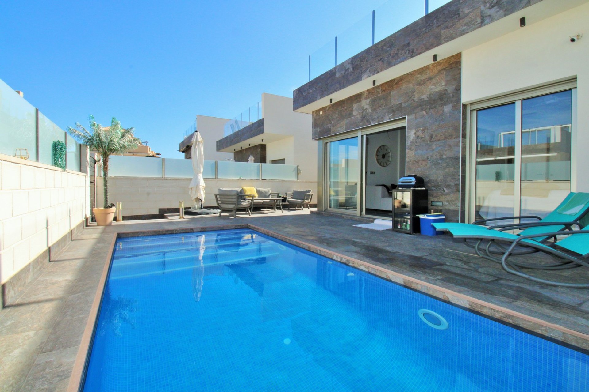 Reventa - Villa - Villamartin - Villamartín
