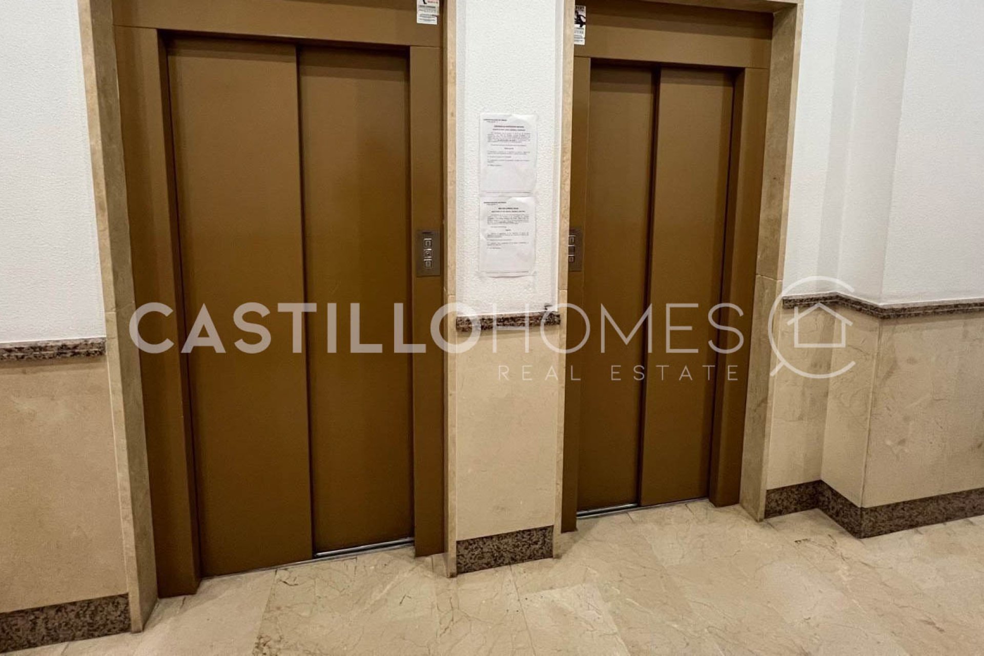 Revente - Appartement - Torrevieja - Centro