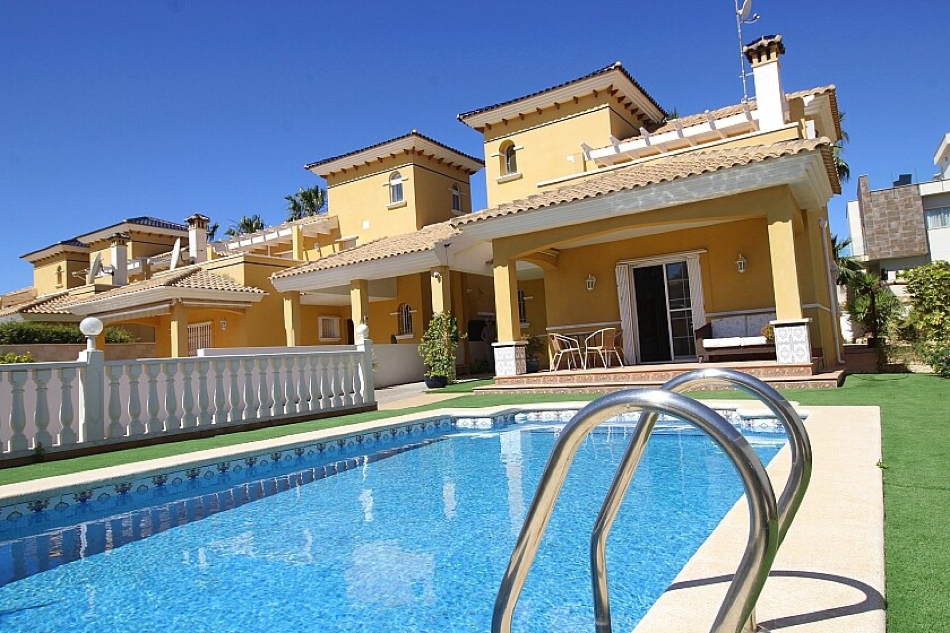 Revente - Villa - Orihuela Costa - La Zenia