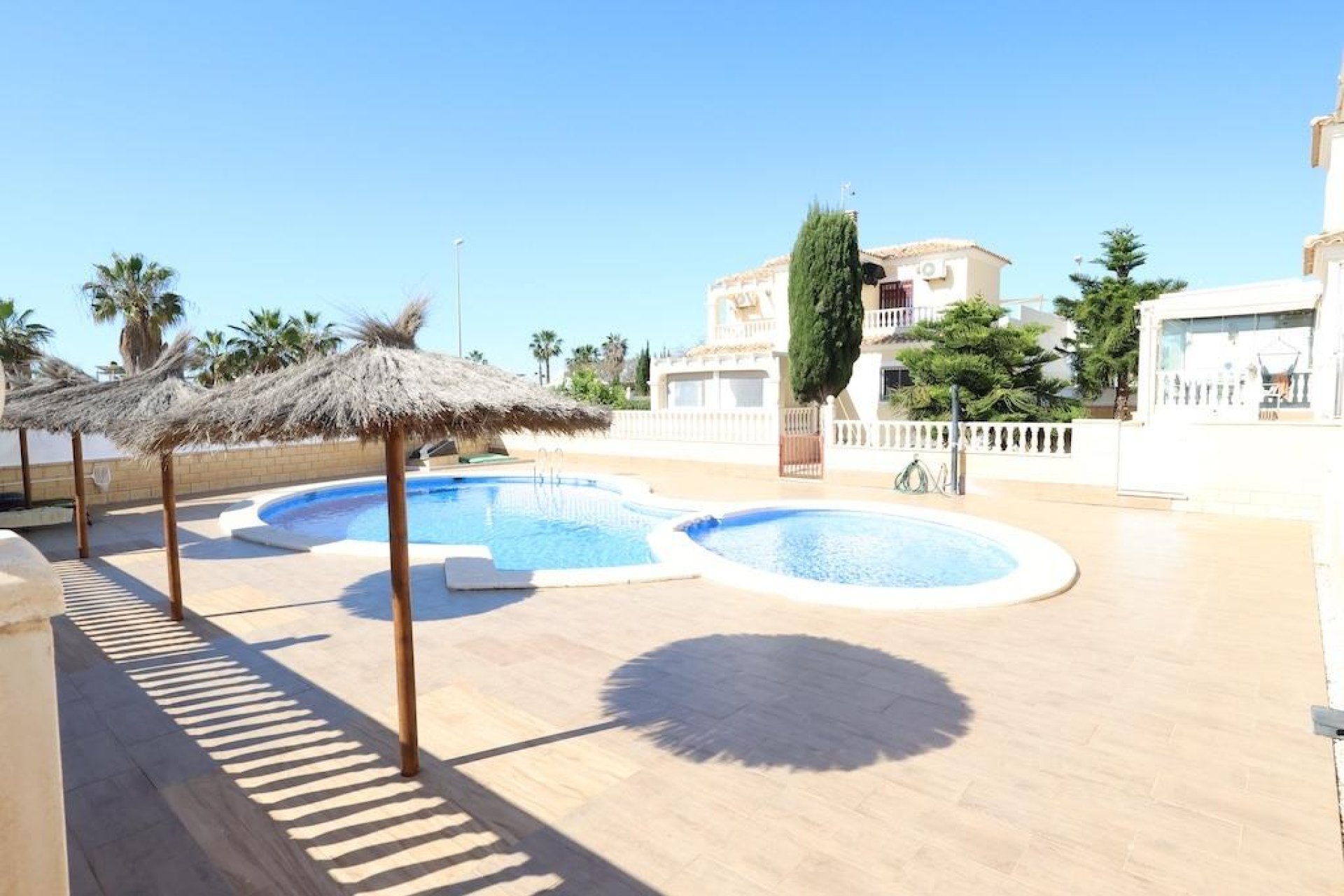 Revente - Villa - Orihuela Costa - Lomas de Cabo Roig