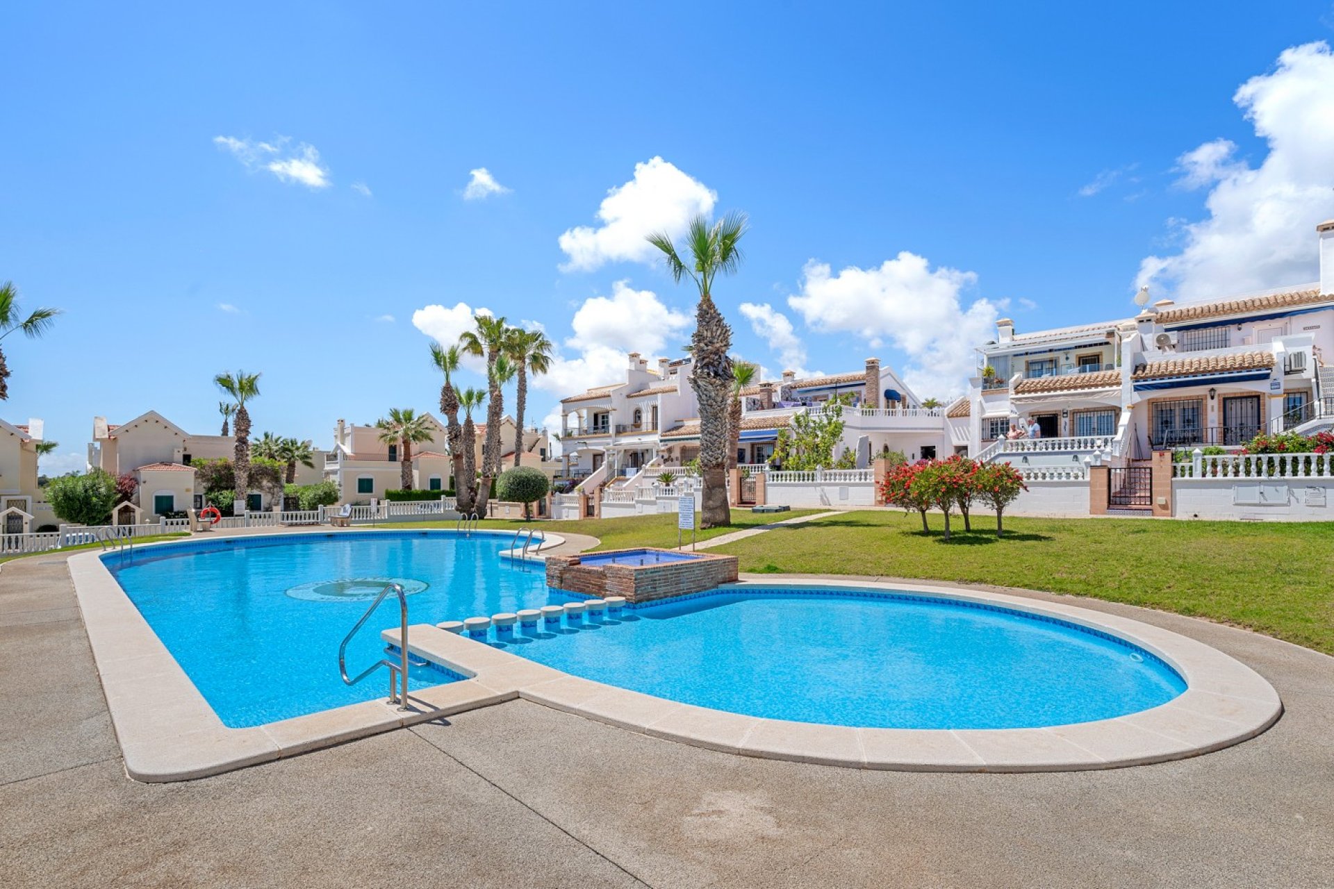 Revente - Villa - Orihuela Costa - Los Dolses