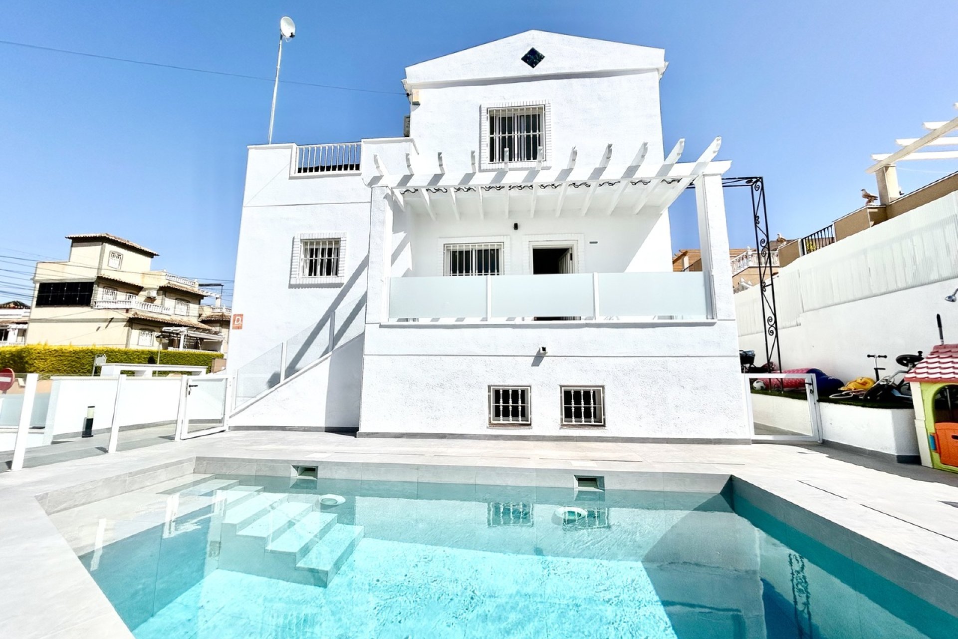Revente - Villa - Orihuela Costa - Villamartin