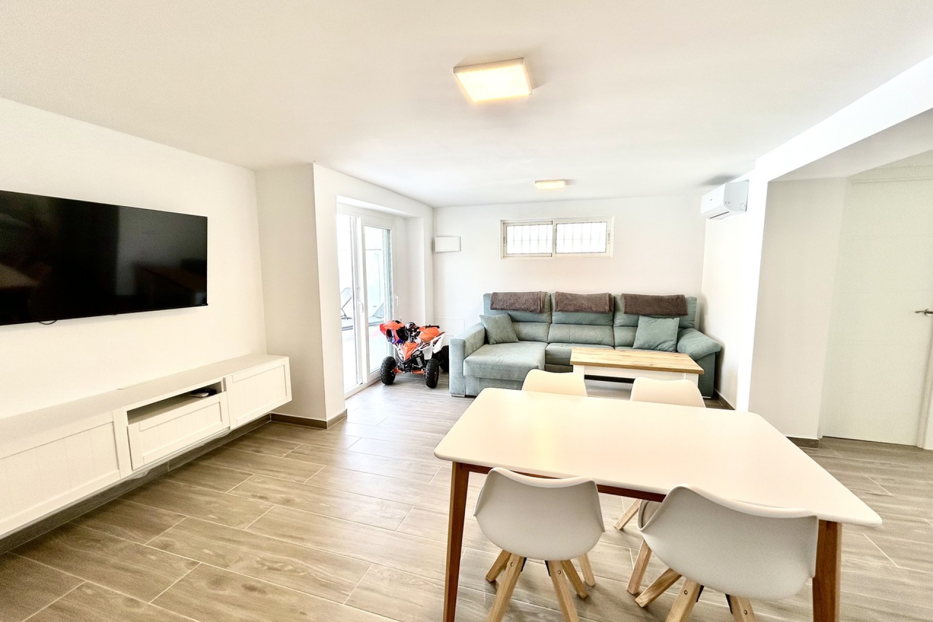 Revente - Villa - Orihuela Costa - Villamartin