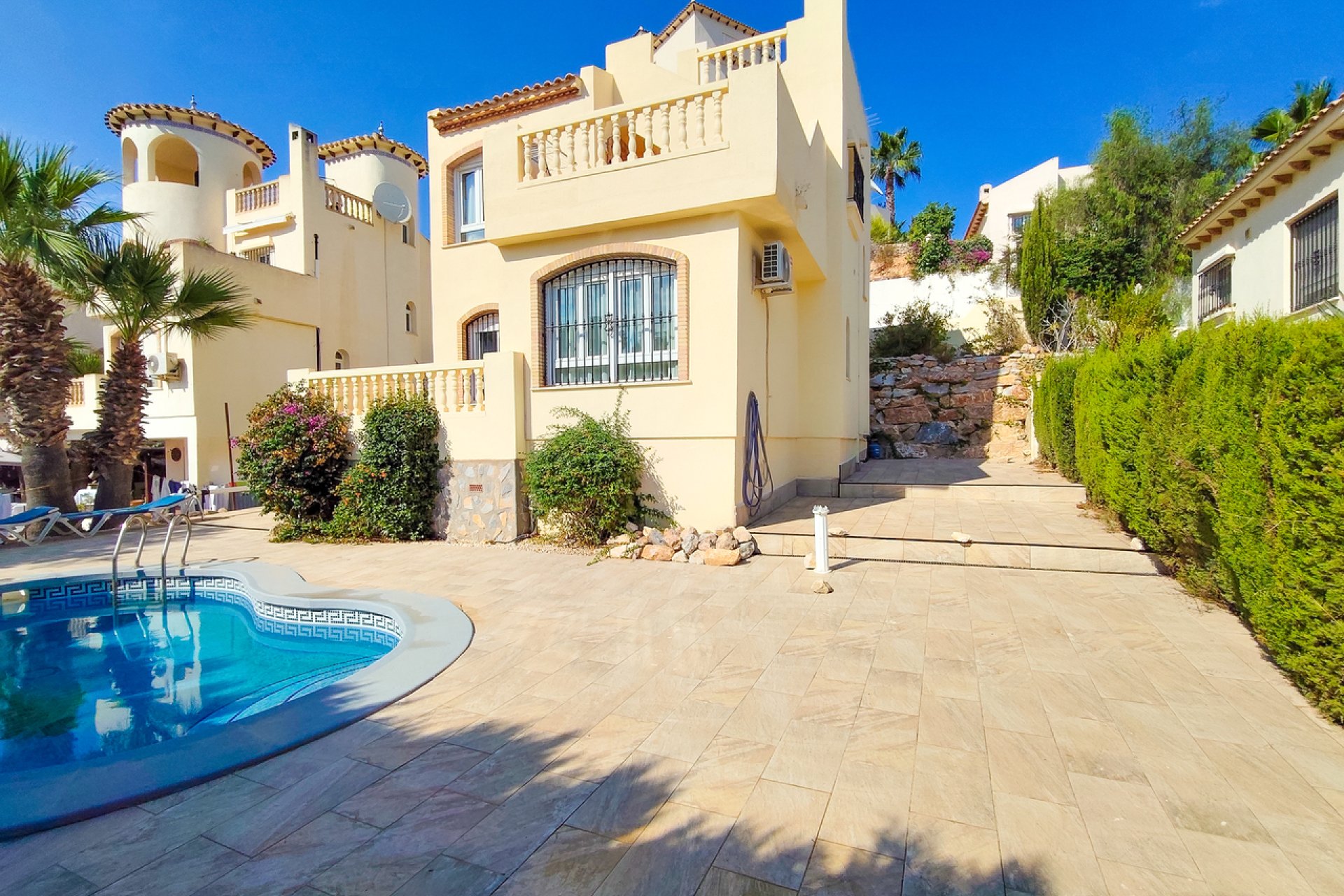 Revente - Villa - Orihuela Costa - Villamartin