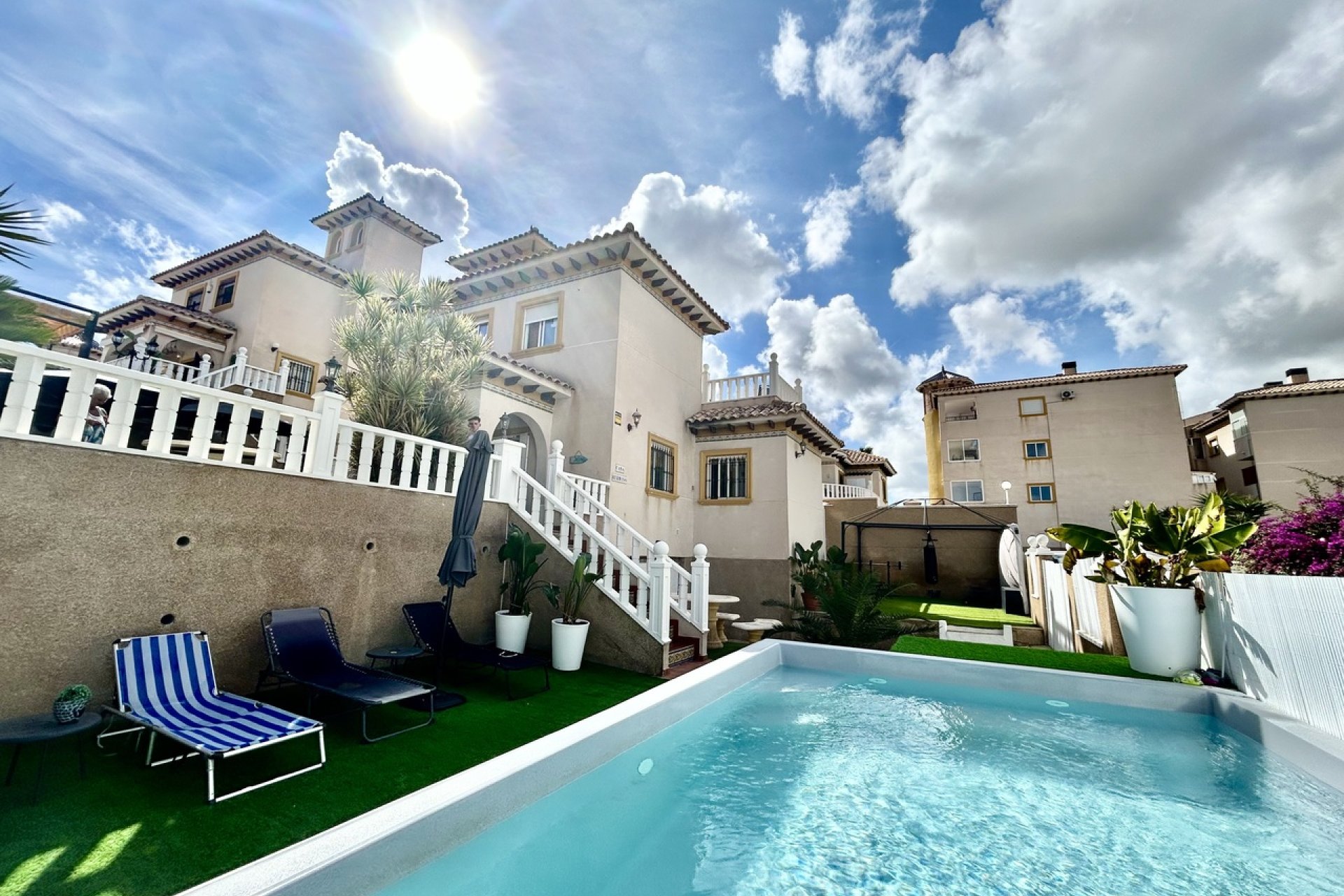 Revente - Villa - Orihuela Costa - Villamartin