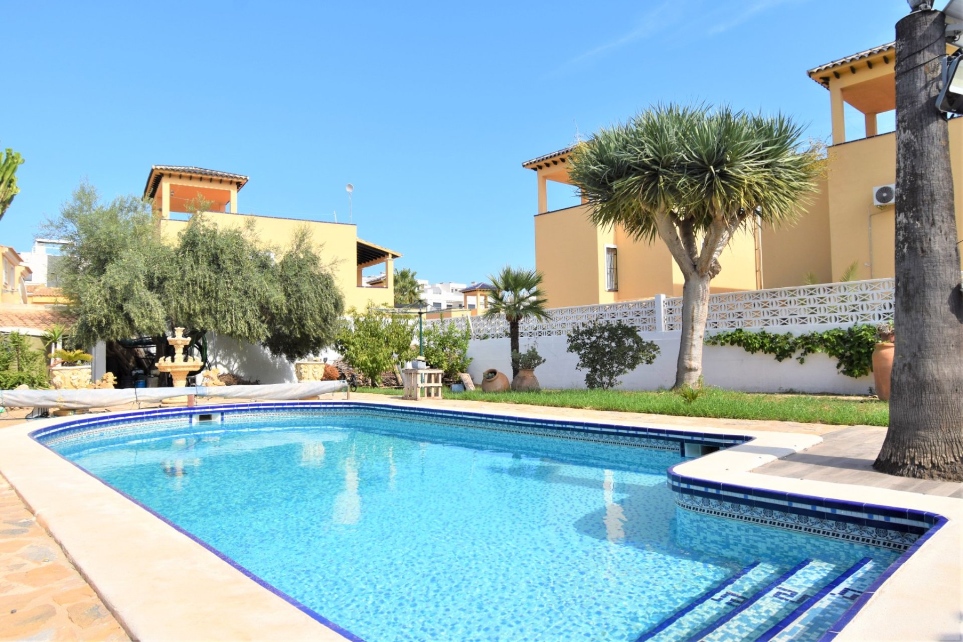 Revente - Villa - Orihuela Costa - Villamartin
