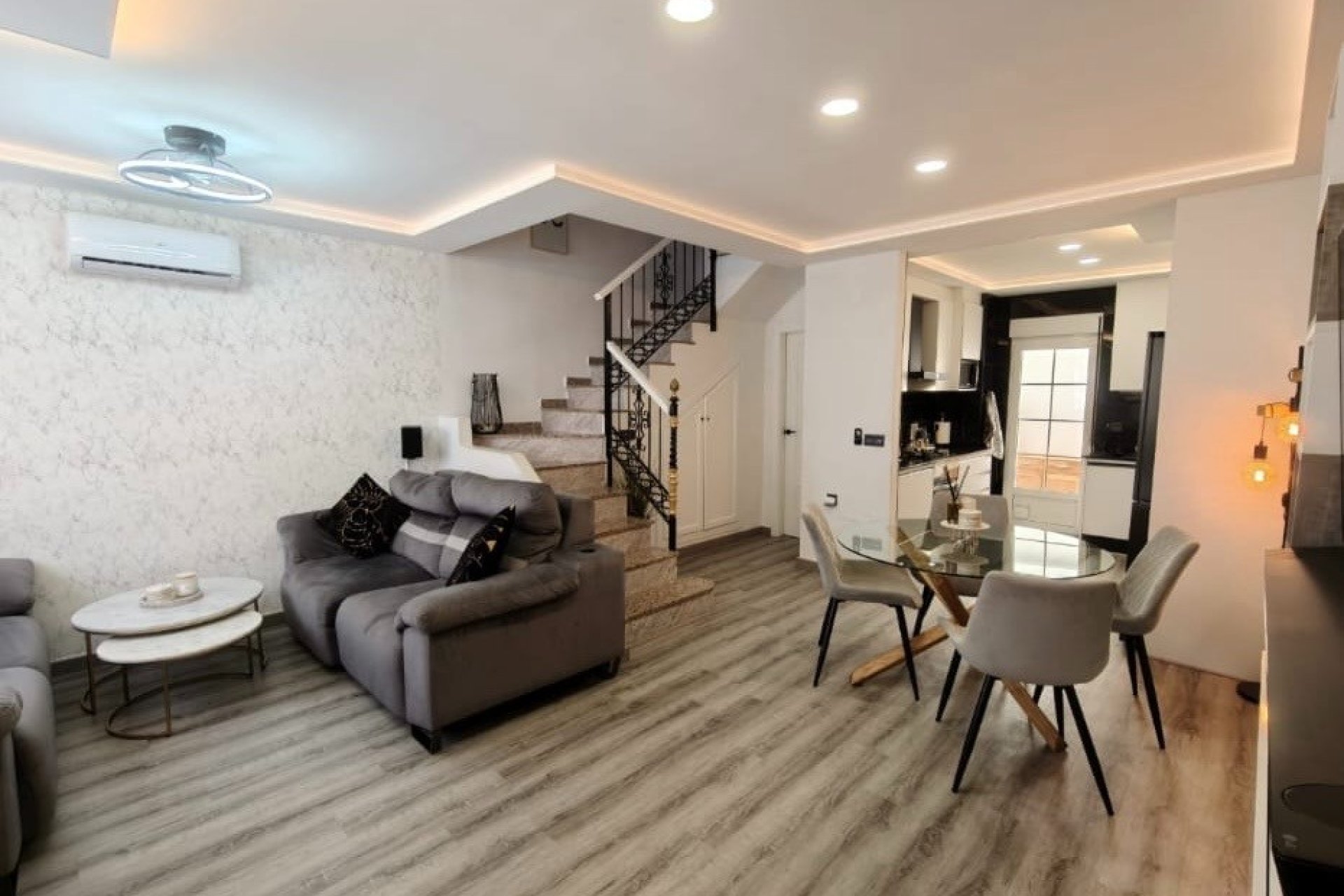 Revente - Villa - Orihuela Costa - Villamartín