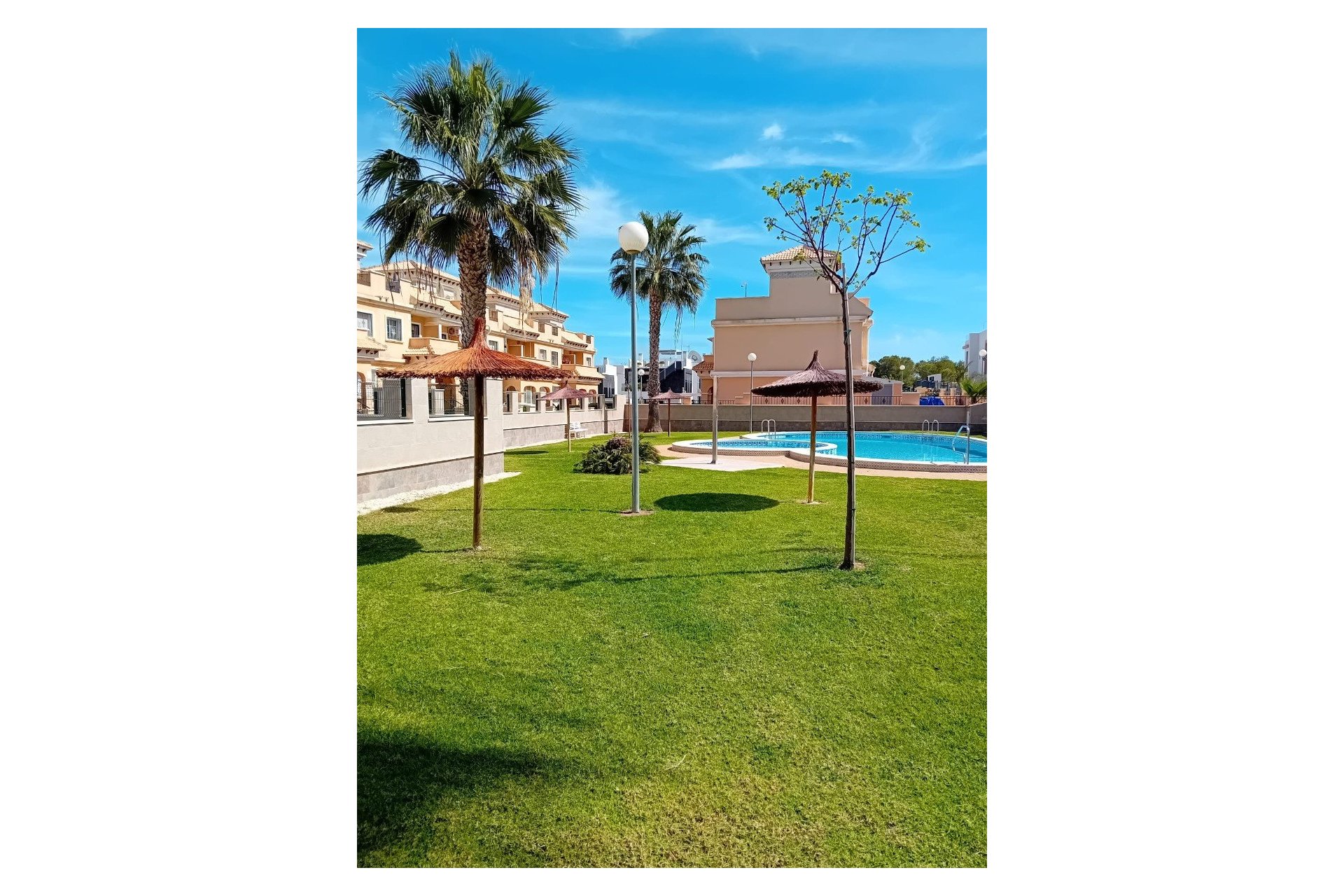 Revente - Villa - Orihuela Costa - Villamartín