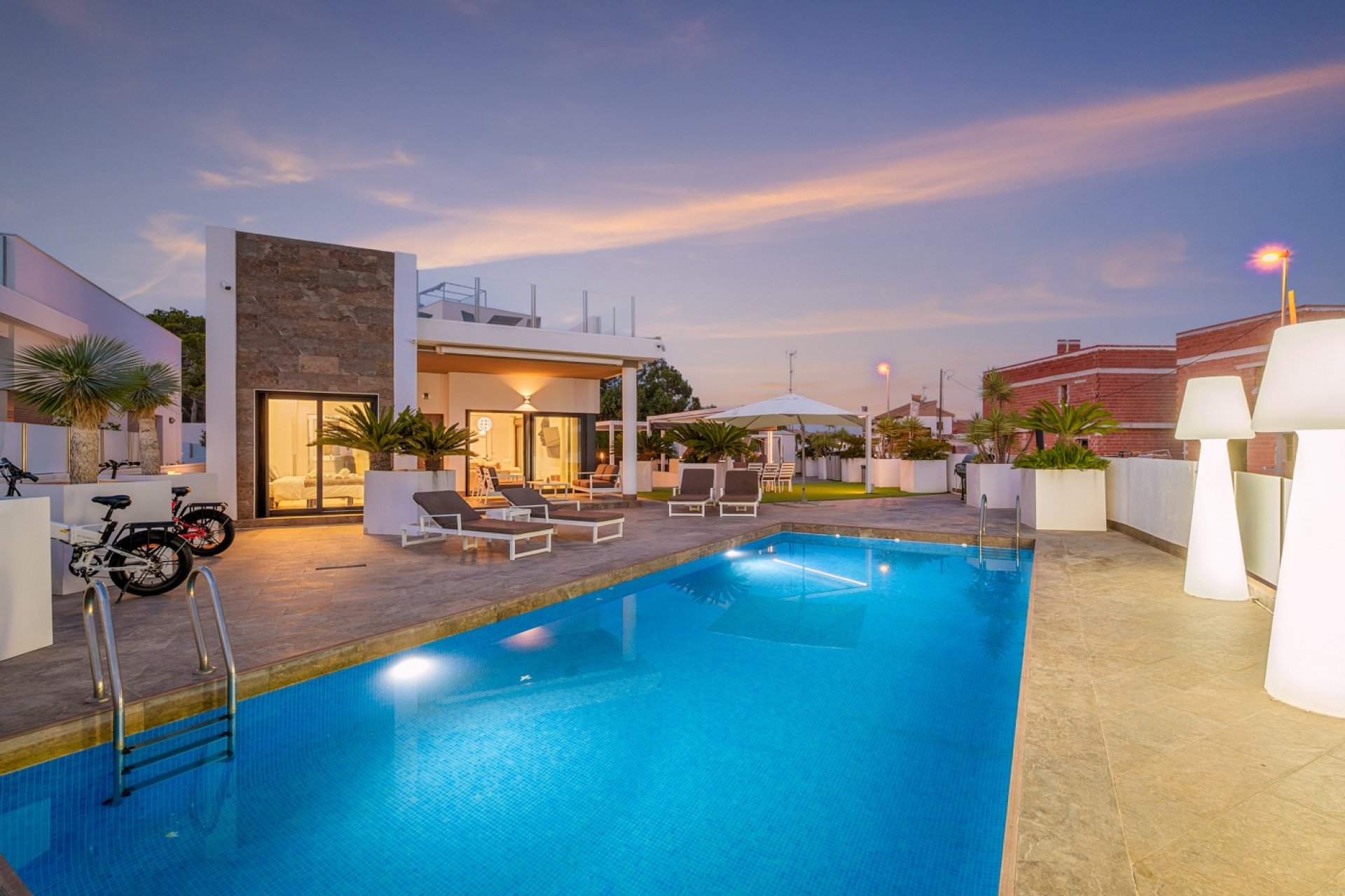 Revente - Villa - Orihuela Costa - Villamartín
