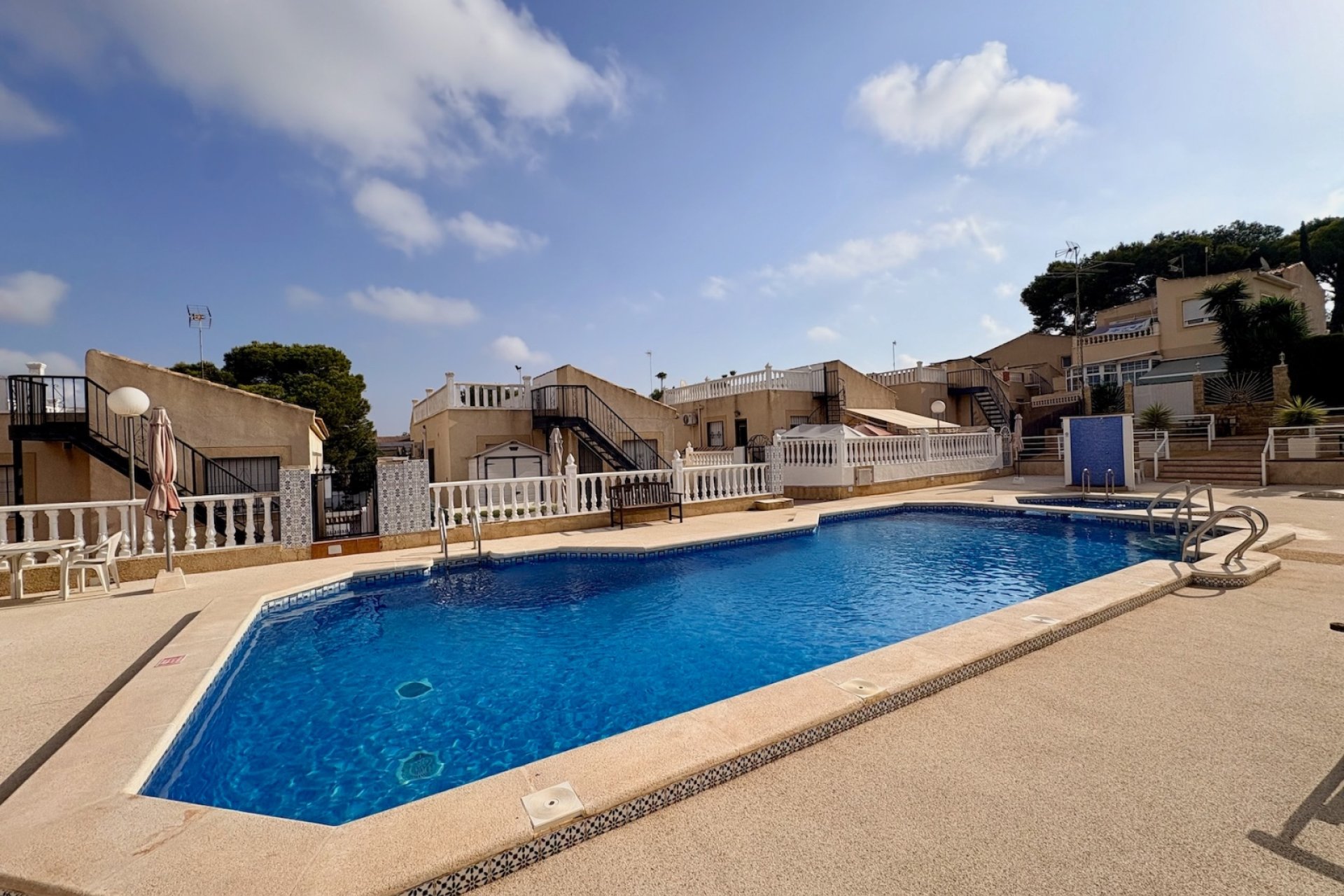 Revente - Villa - Orihuela - Los Balcones