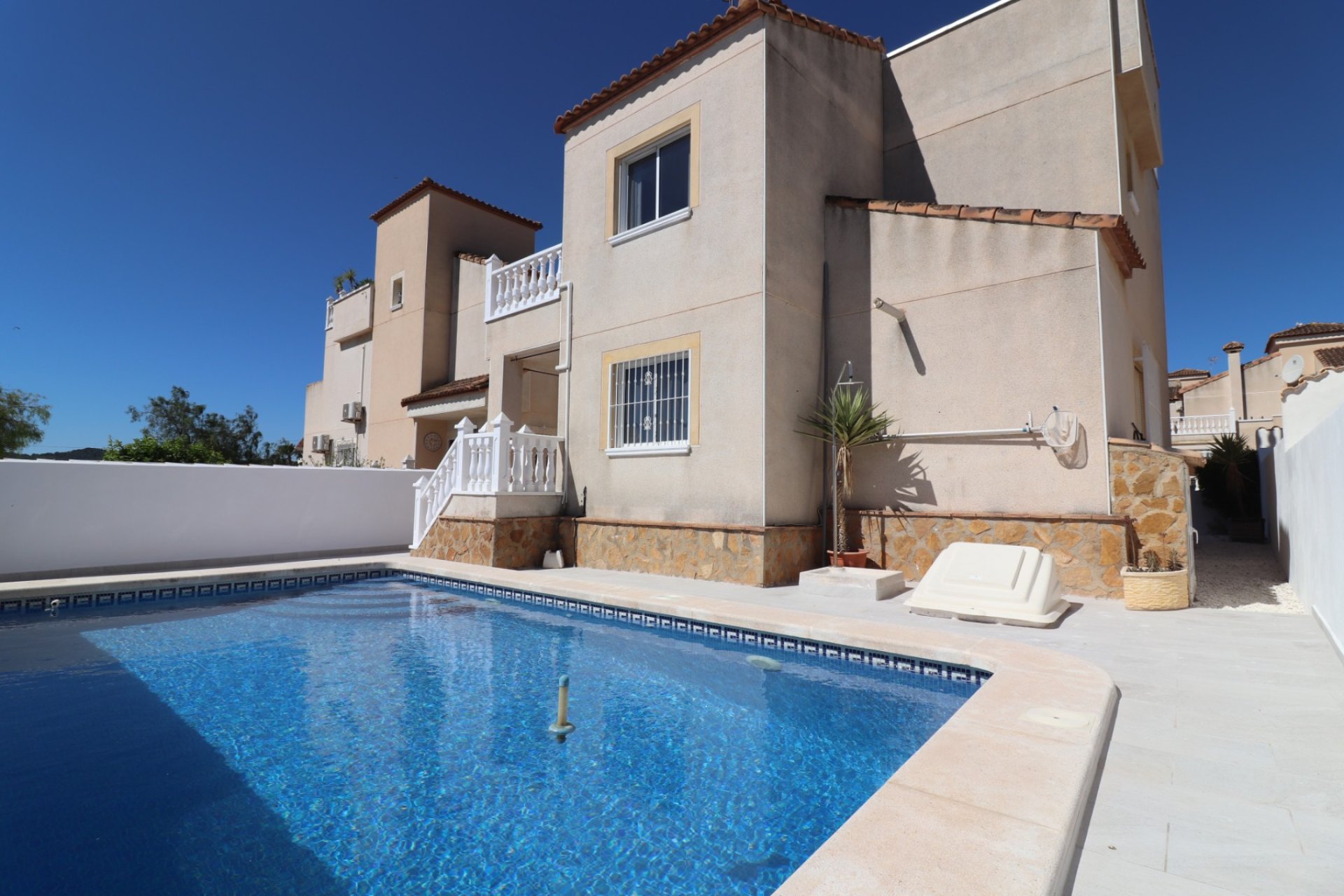 Revente - Villa - San Miguel de Salinas - Lake View Mansions