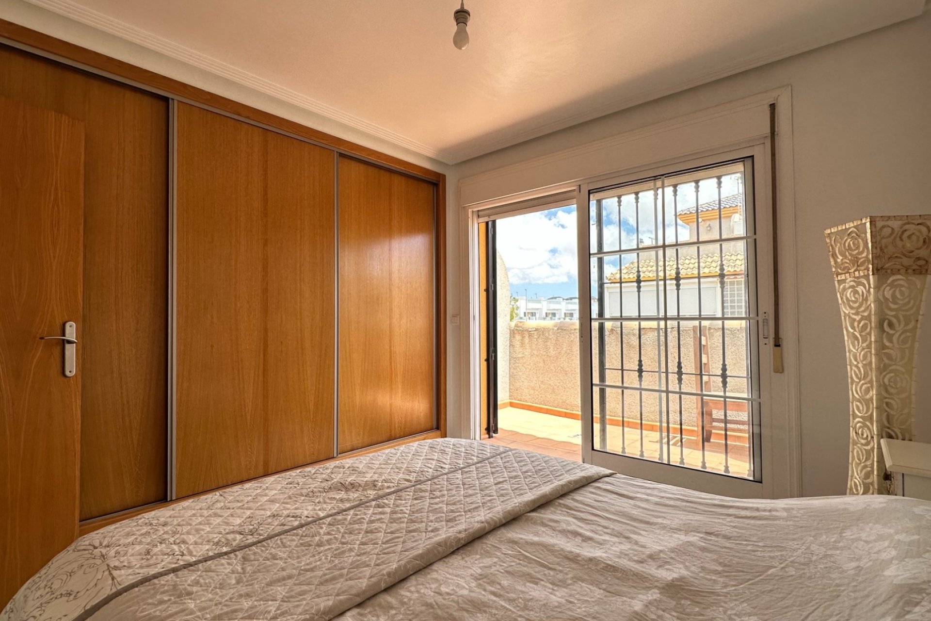 Revente - Villa / Semi detached - Los Montesinos - La Herrada