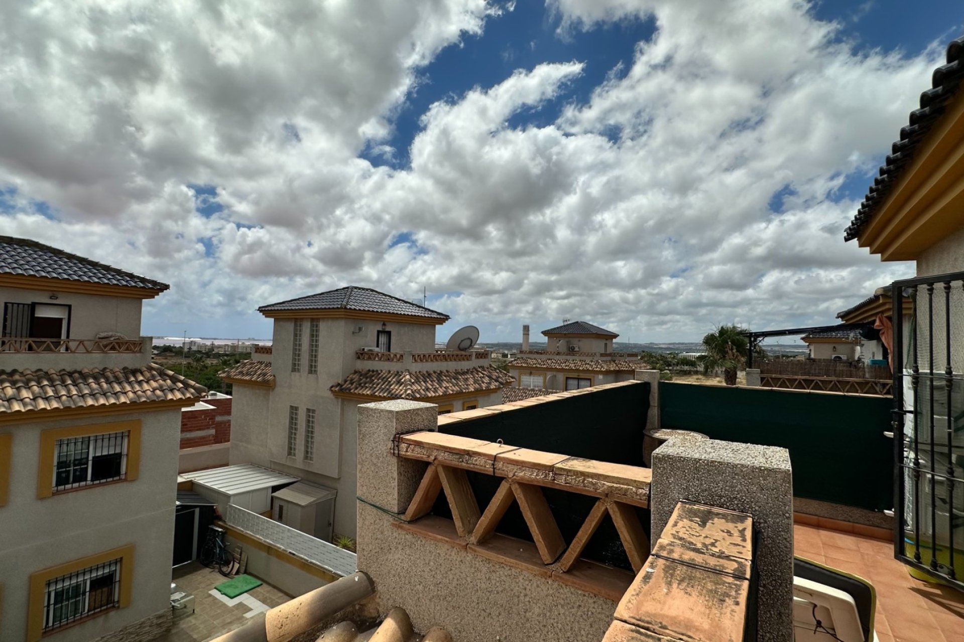 Revente - Villa / Semi detached - Los Montesinos - La Herrada