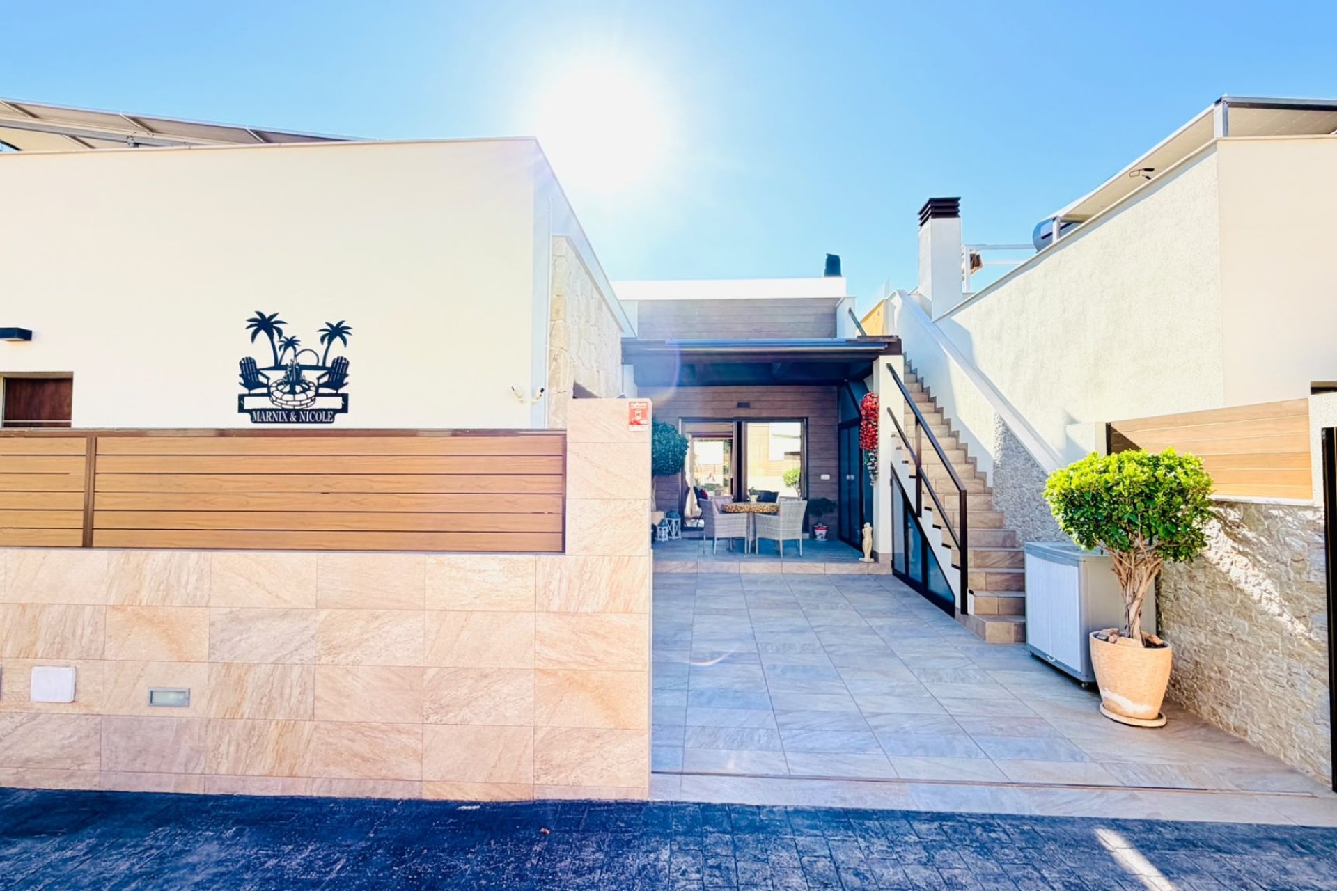 Revente - Villa / Semi detached - Los Montesinos